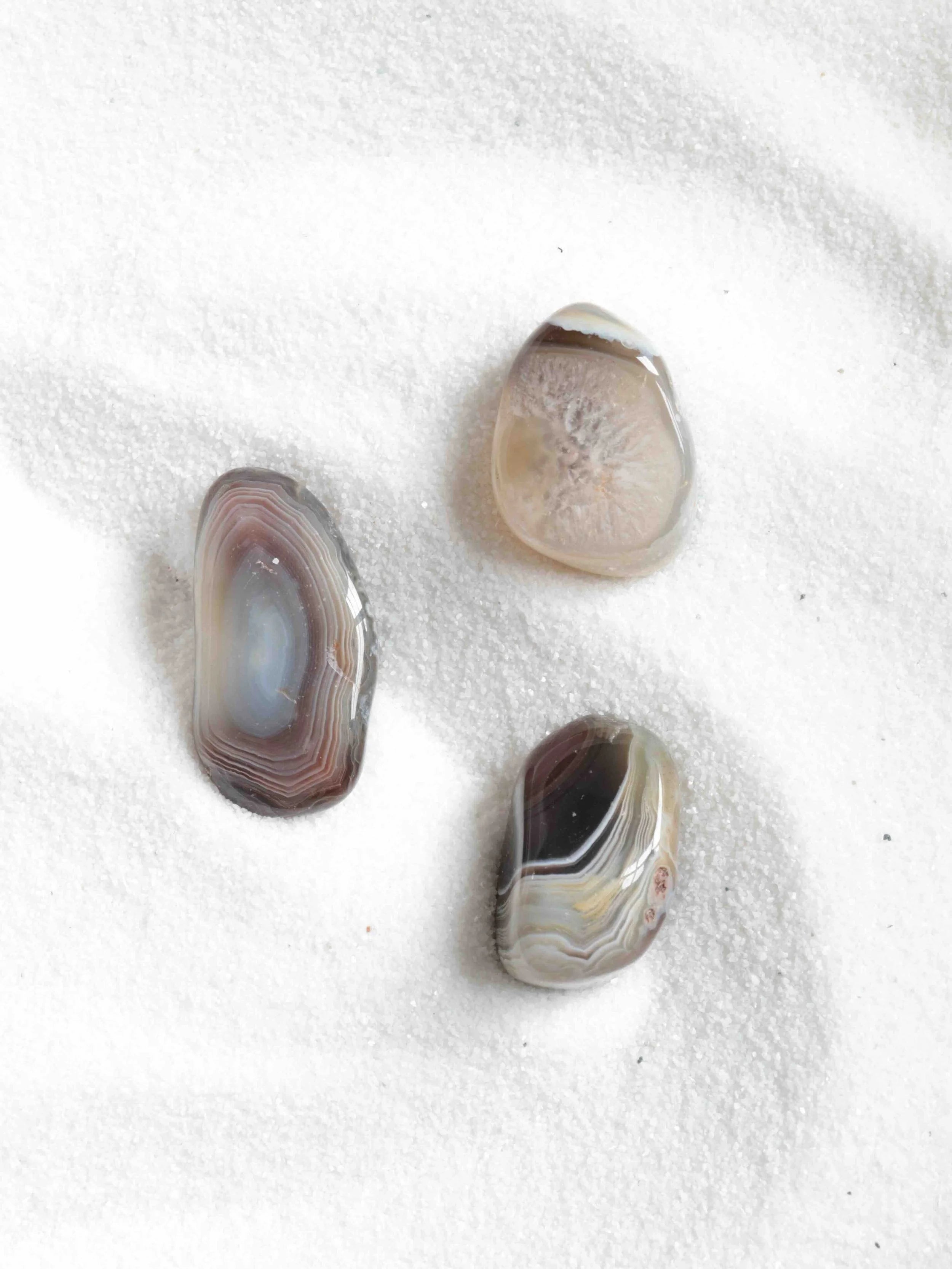 Agate | Pierre pour le courage & la chance | SOLYA | Bijoux, pierres, cristaux & minéraux en Belgique | Ethique et naturelle