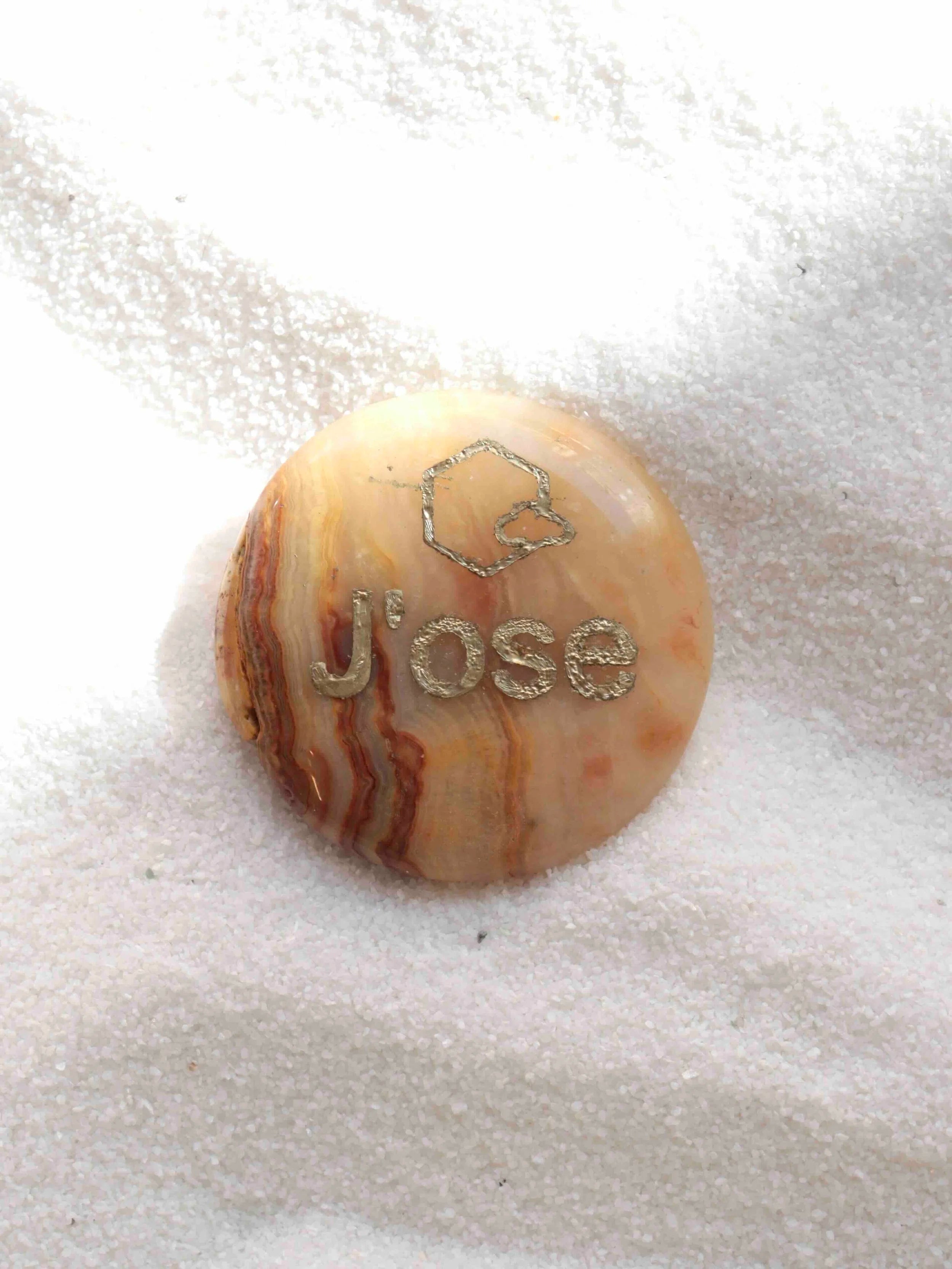 Agate du Mexique gravee | Pierre pourl'audace et le bonheur | SOLYA | Bijoux, Cristaux et mineraux en Belgique | Eshop de pierres naturelles & ethiques