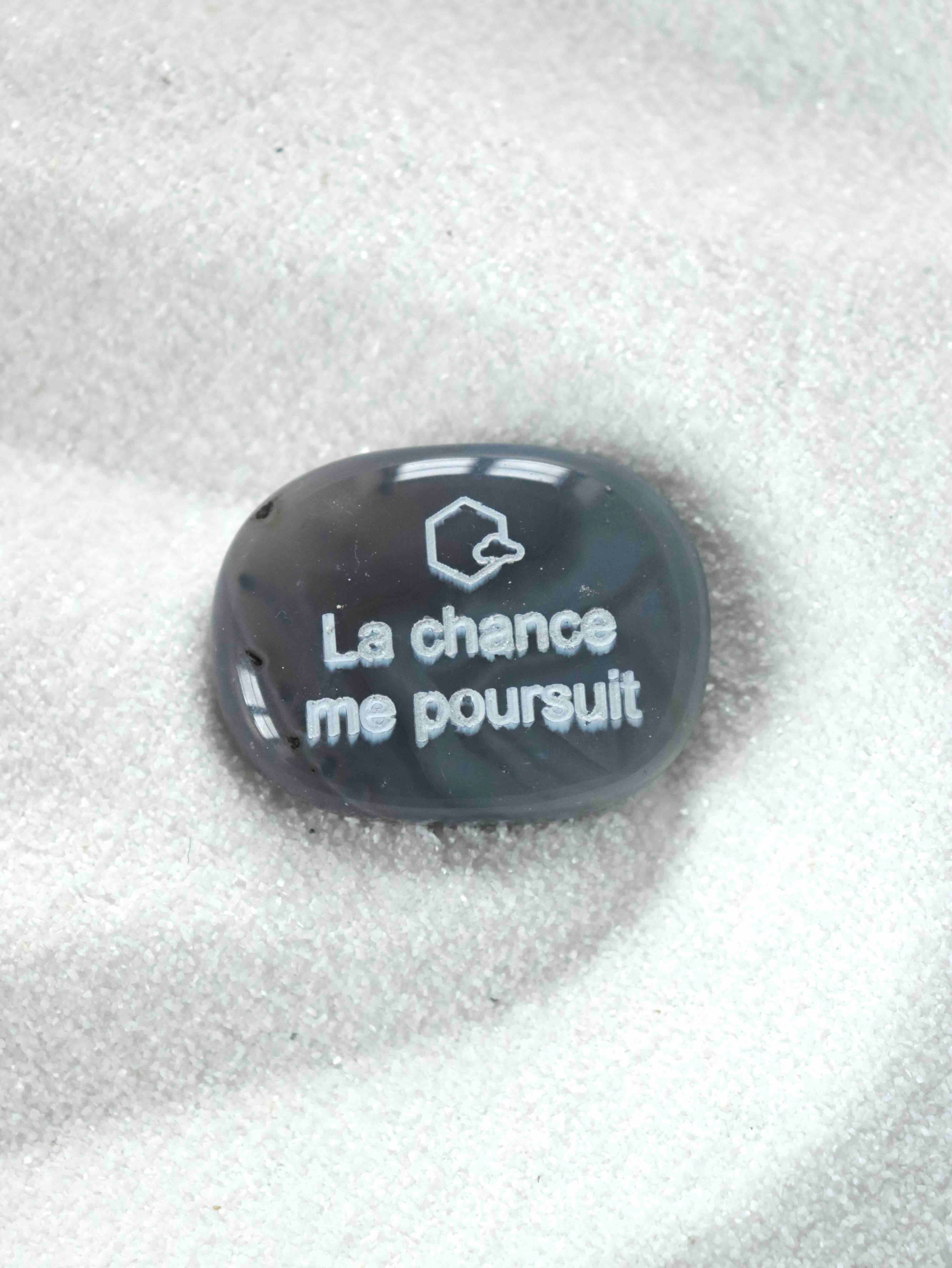  Agate gravée - Pierre pour le courage & la chance - SOLYA - Bijoux, Cristaux et mineraux en Belgique - Boutique de pierres naturelles et ethiques