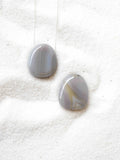 Agate percee | Pierre pour le courage & la chance | SOLYA | Bijoux, pierres, cristaux & minéraux en Belgique | Ethique et naturelle