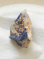 Azurite sur roche mère - Pierre pour l'élévation de l'esprit - SOLYA - Bijoux, Cristaux et mineraux en Belgique - Boutique de pierres naturelles et ethiques