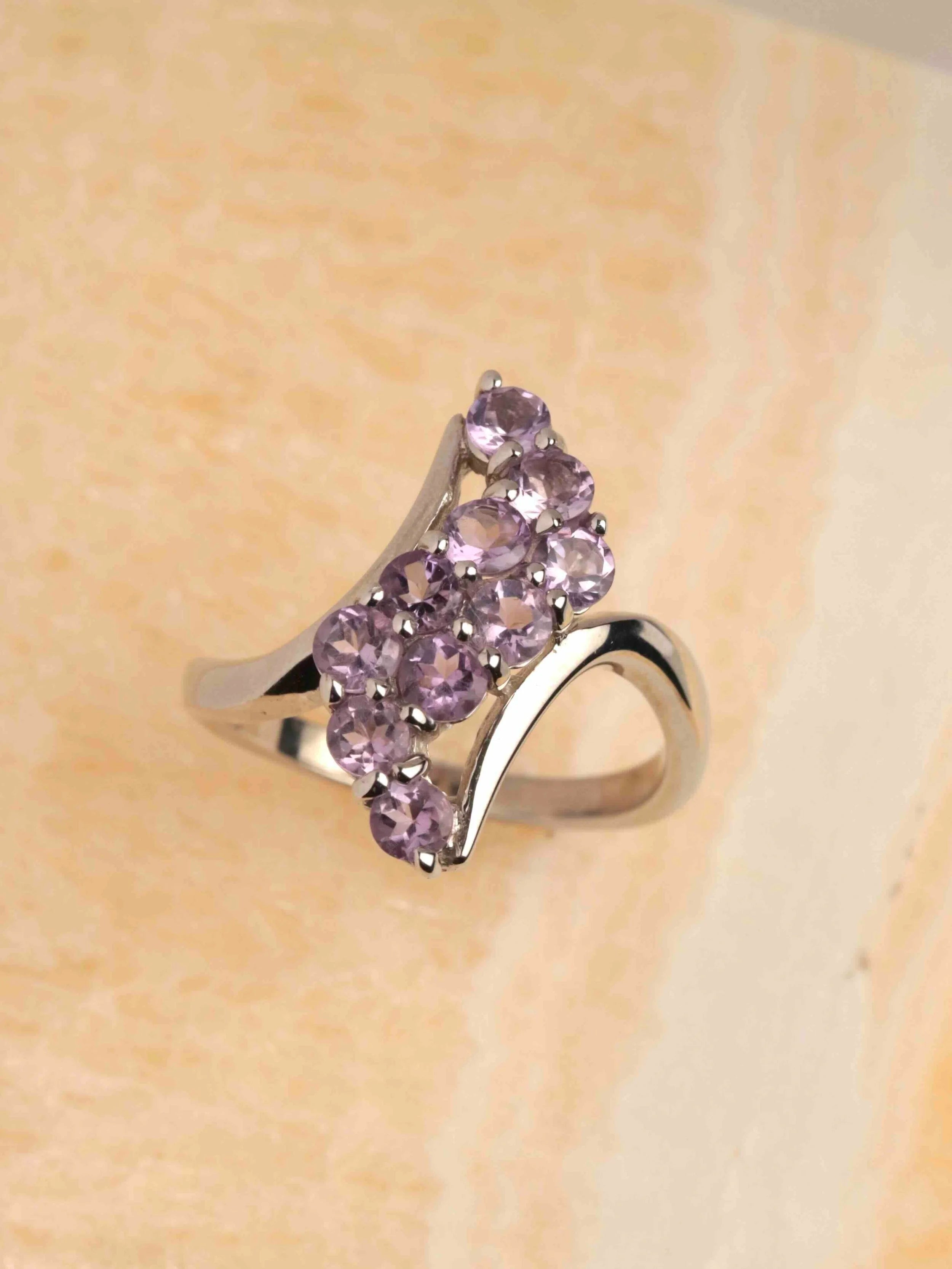 Bague Améthyste & Argent 925 | Pierre pour se détendre & se reconnecter  | SOLYA | Bijoux, pierres, cristaux & minéraux en Belgique | Ethique et naturelles