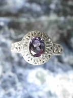 Bague Améthyste & Argent 925 - Pierre pour se détendre & se reconnecter - SOLYA - Eshop de lithothérapie - Magasin de pierres éthiques & naturelles en Belgique - Bijoux, cristaux & minéraux