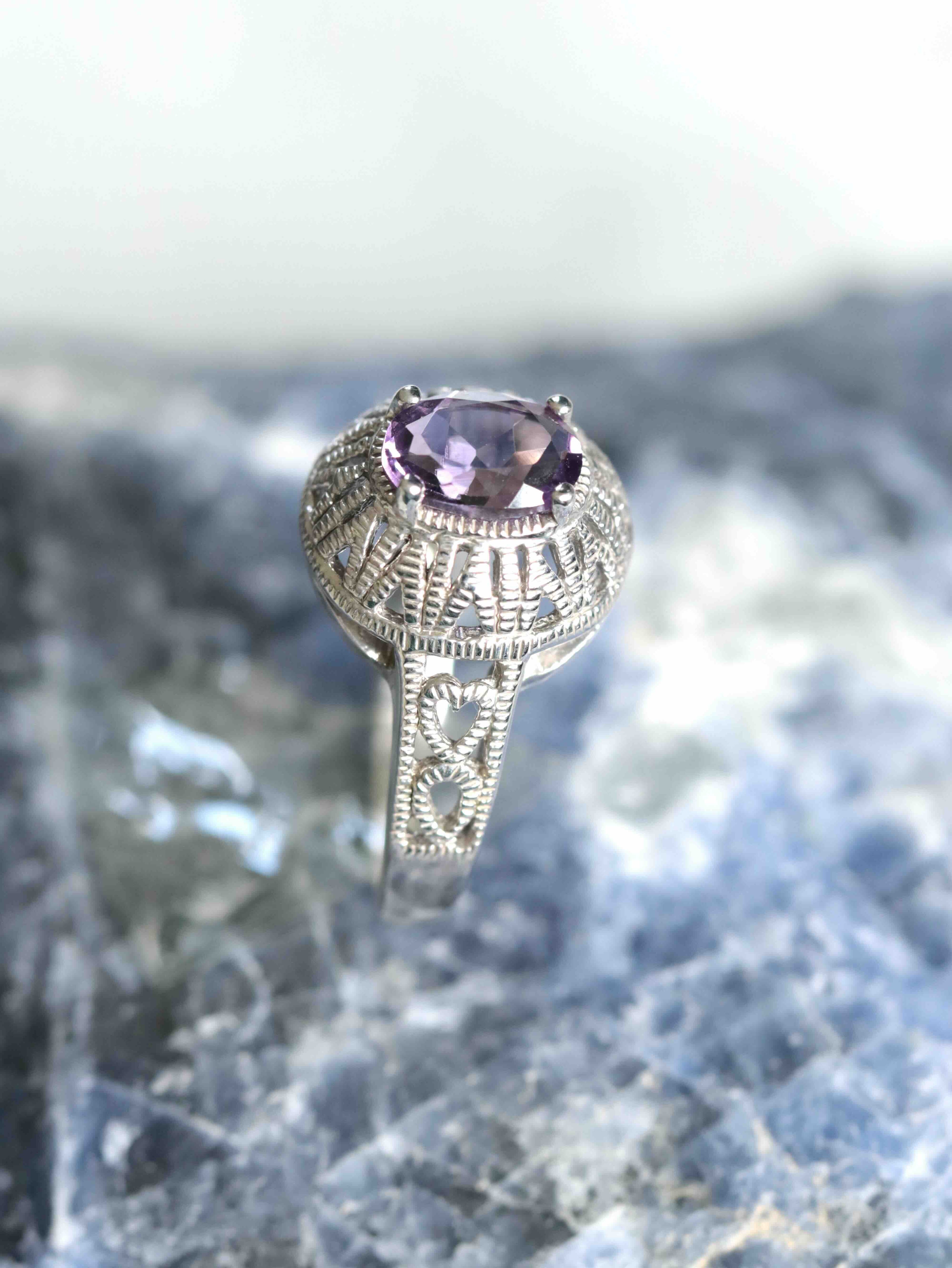 Bague Améthyste & Argent 925 - Pierre pour se détendre & se reconnecter - SOLYA - Eshop de lithothérapie - Magasin de pierres éthiques & naturelles en Belgique - Bijoux, cristaux & minéraux