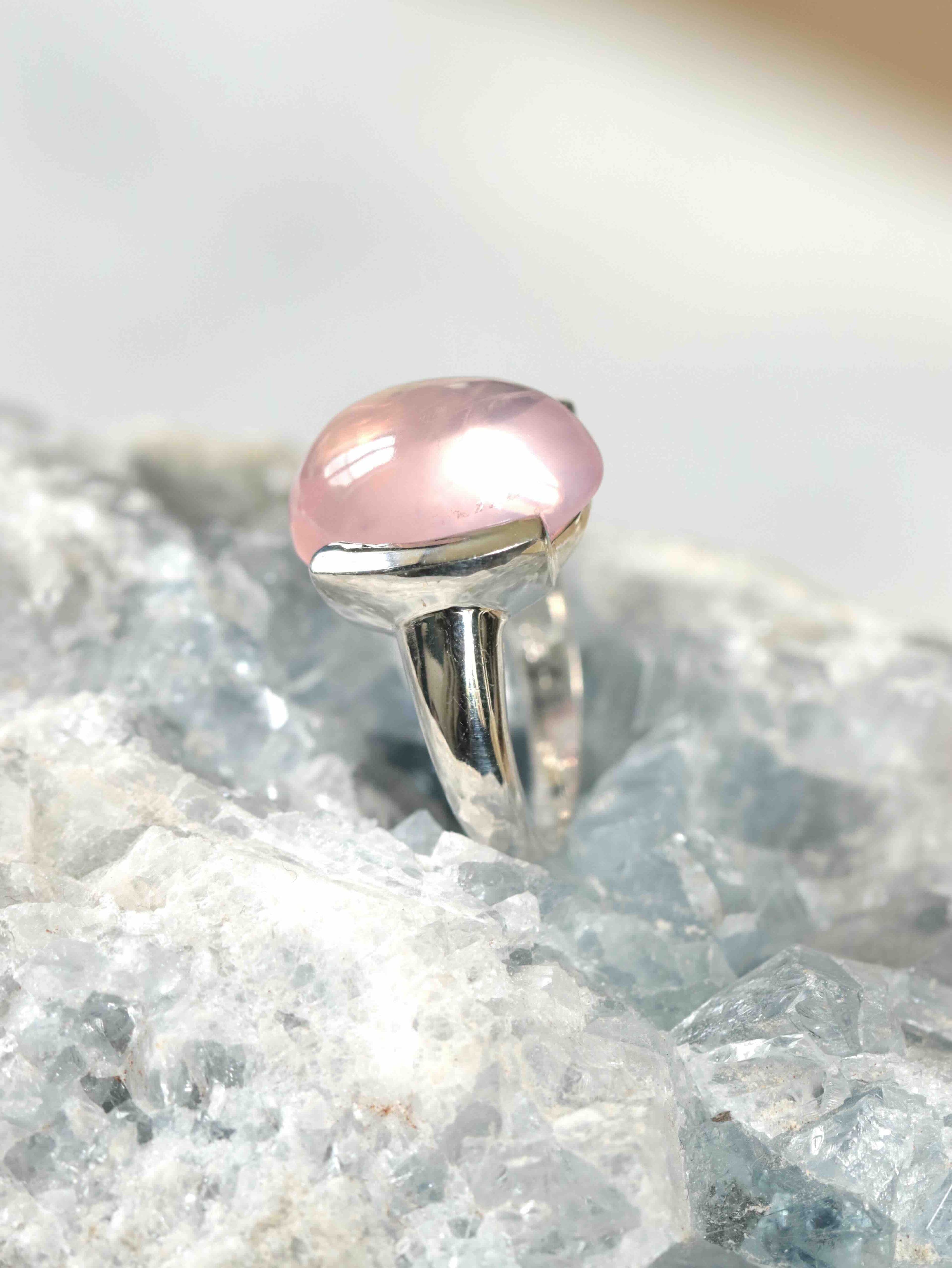 Bague Quartz rose & Argent 925 - Pierre pour l'Amour & la douceur - SOLYA - Bijoux, Cristaux et mineraux en Belgique - Boutique de pierres naturelles et ethiques