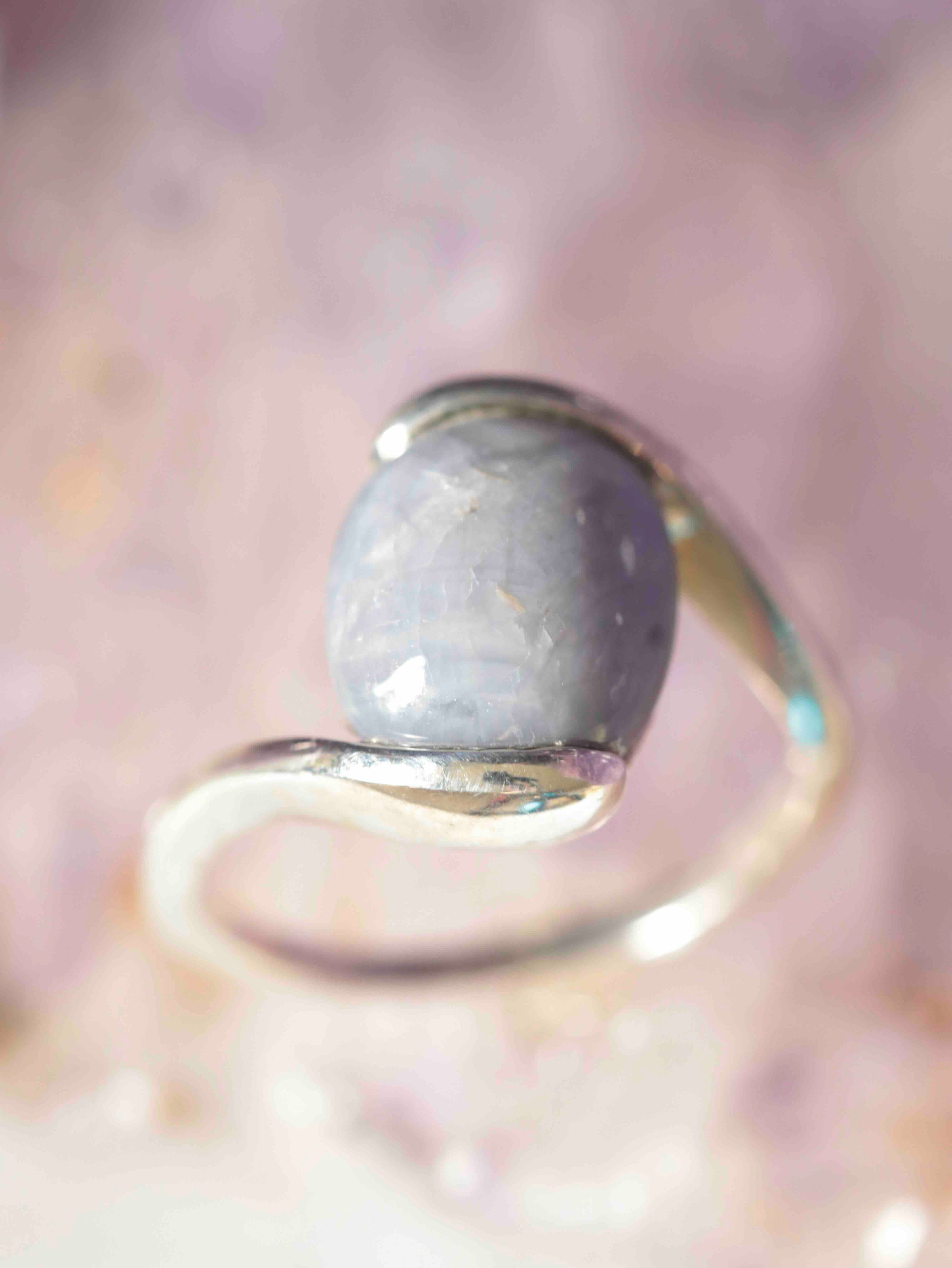 Bague Saphir & Argent 925 - Pierre pour méditer & s'élever - SOLYA - Bijoux, Cristaux et mineraux en Belgique - Boutique de pierres naturelles et ethiques