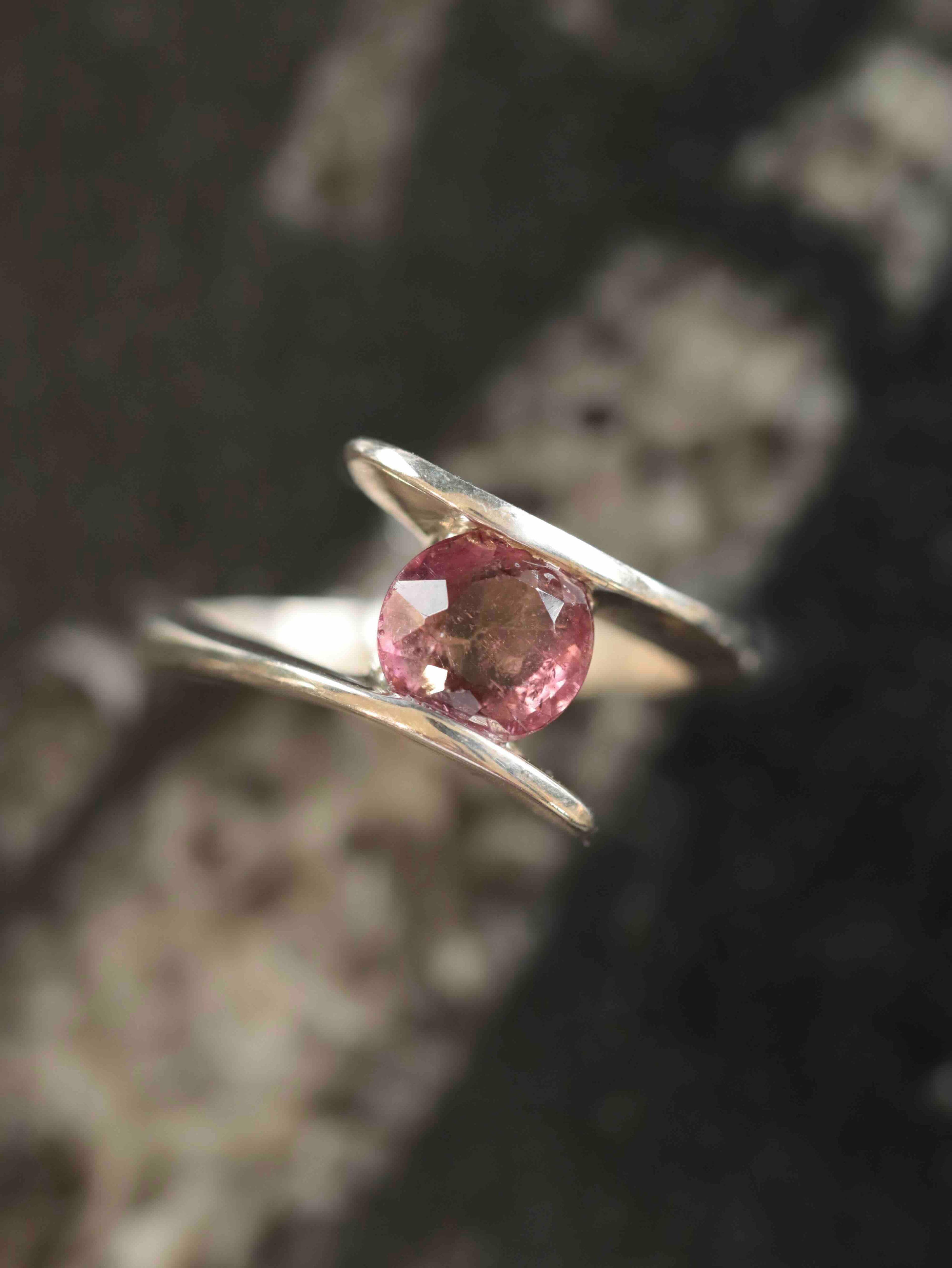Bague Tourmaline rose & Argent 925 | Pierre pour guerir & pardonner | SOLYA | Boutique de bijoux, cristaux & mineraux | Pierres ethiques et naturelles en Belgique