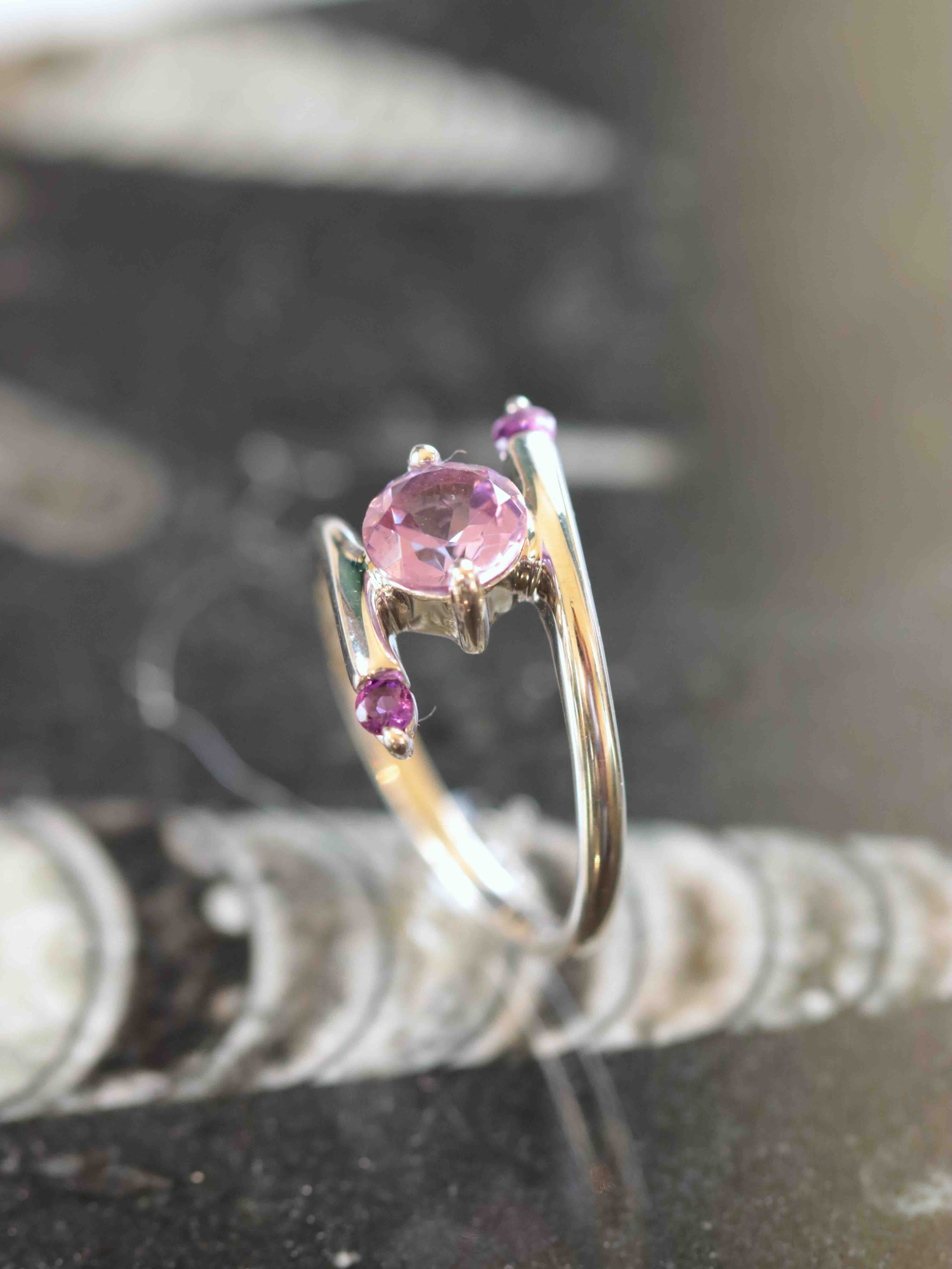 Bague Améthyste & Argent 925 | Pierre pour se détendre & se reconnecter  | SOLYA | Bijoux, pierres, cristaux & minéraux en Belgique | Ethique et naturelles