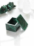 Petite boite en Malachite - Pierre pour la persuasion & l'équilibre de l'Âme - SOLYA - Bijoux, Cristaux et mineraux en Belgique - Boutique de pierres naturelles et ethiques