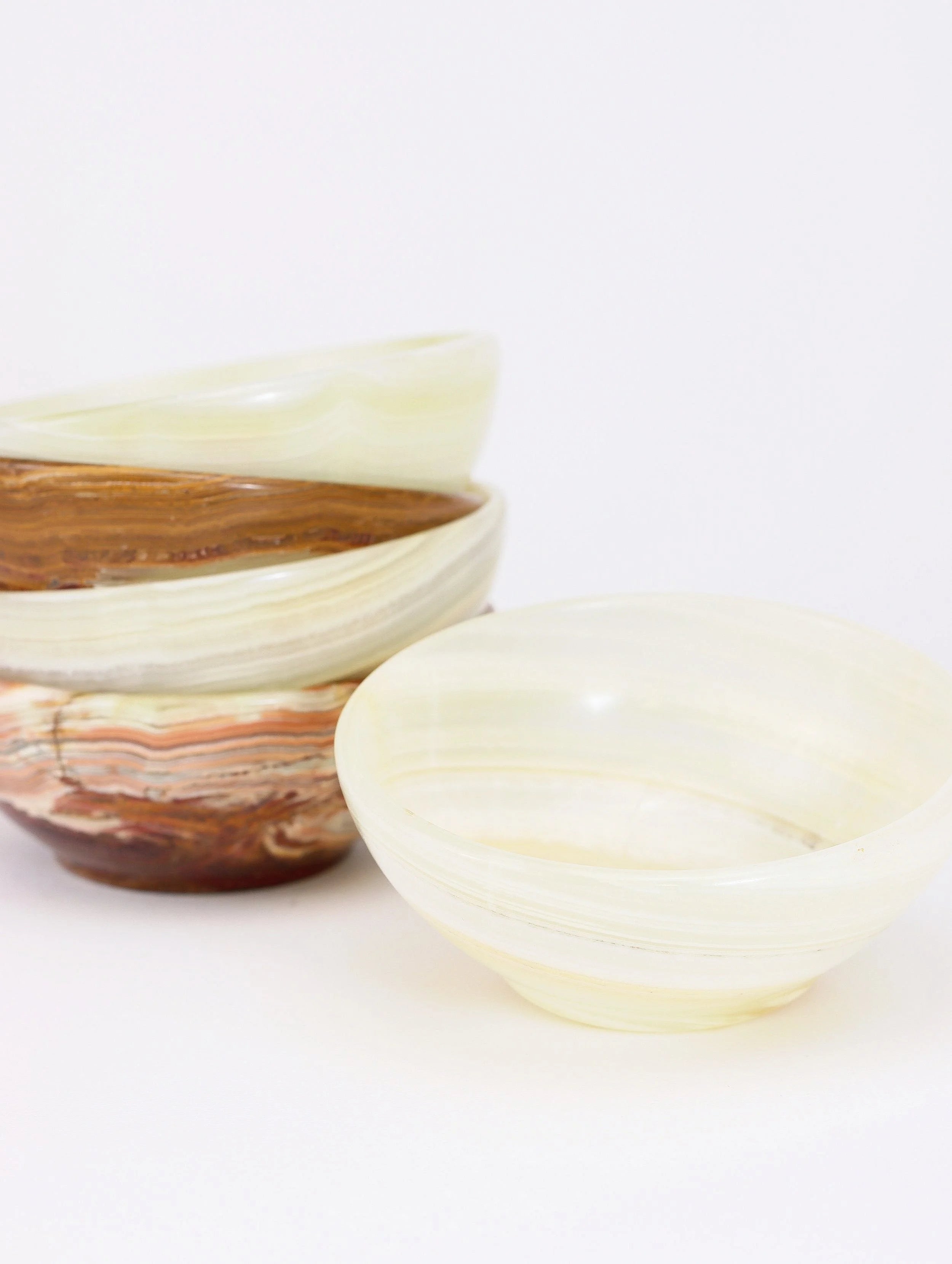 Bol Aragonite | Pierre pour la paix intérieure & la stabilité | SOLYA | Boutique belge de pierres, bijoux, cristaux et minéraux | Ethique & Traçable