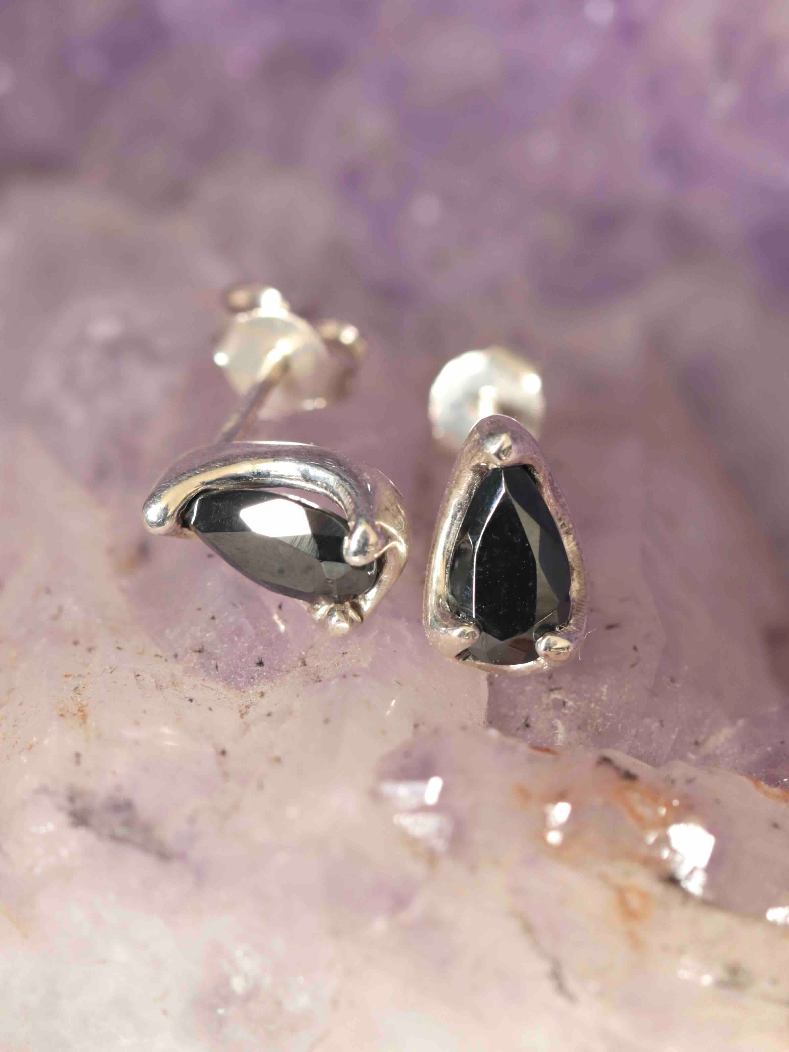 Boucle d'oreille Hématites & Argent 925 - Pierre pour la force & la détermination - SOLYA - Bijoux, Cristaux et mineraux en Belgique - Boutique de pierres naturelles et ethiques