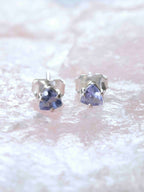 Boucles d'oreilles Tanzanite et Argent 925 | Pierre pour la creation et le potentiel | SOLYA | Bijoux, Cristaux et mineraux en Belgique | Boutique de pierres naturelles et ethiques