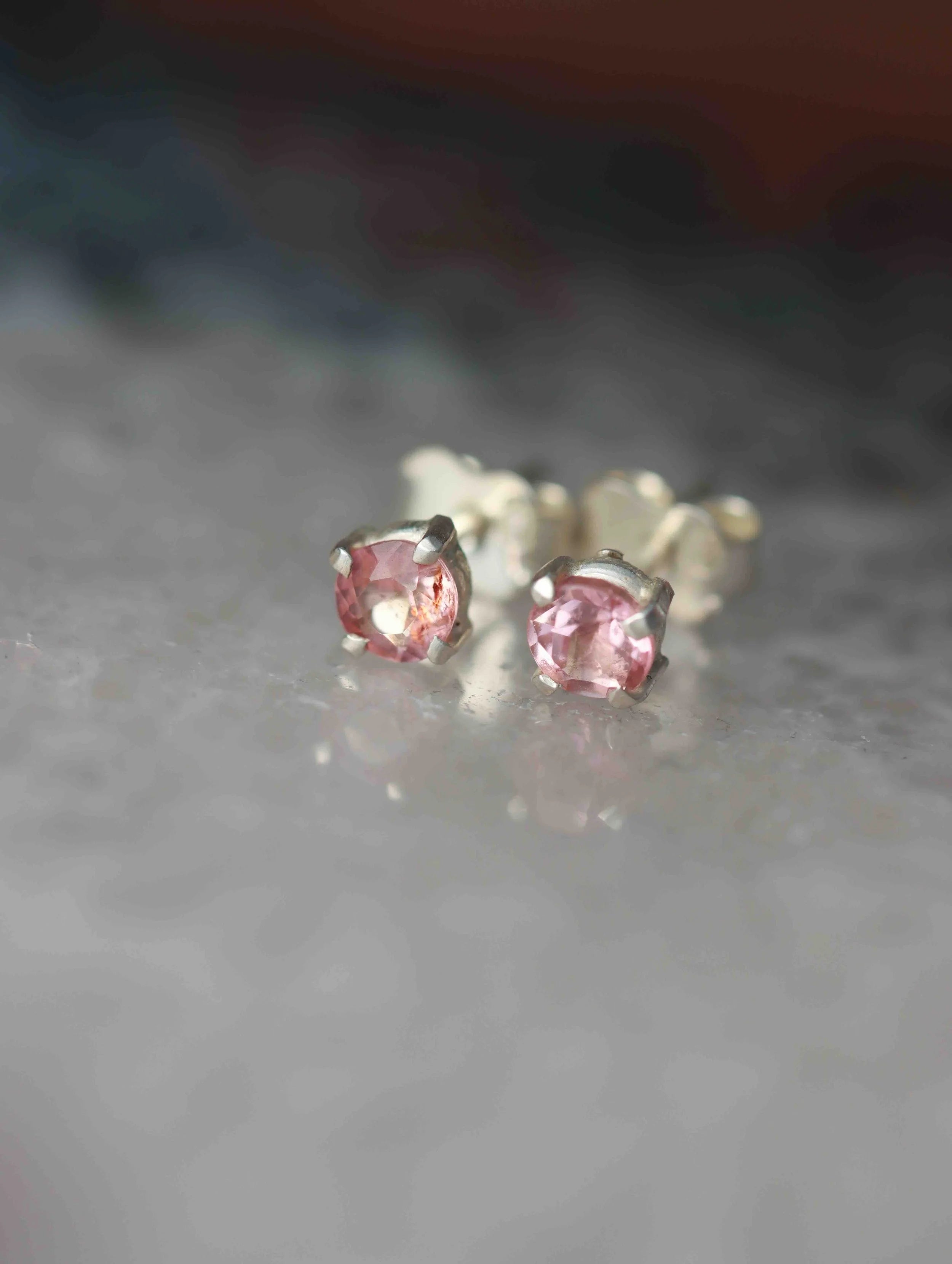 Boucles d'oreilles Tourmaline rose & Argent 925 | Pierre pour guérir & pardonner | SOLYA | Eshop de bijoux, cristaux & minéraux | Magasin de pierres éthiques & naturelles en Belgique