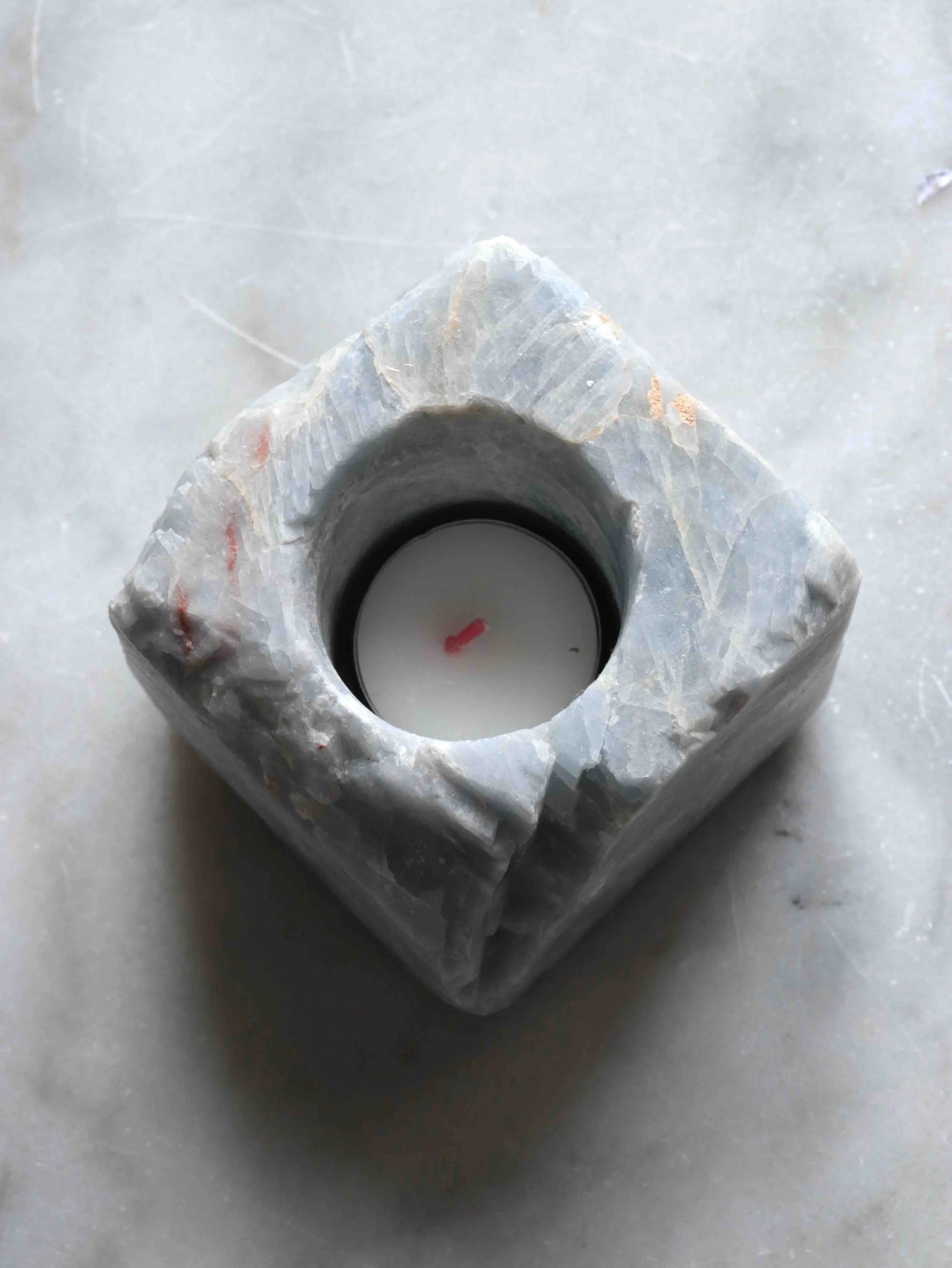 Bougeoir Calcite bleue | Pierre pour s'apaiser et se relaxer | SOLYA | Bijoux, pierres, cristaux & minéraux en Belgique | Ethique et naturelles