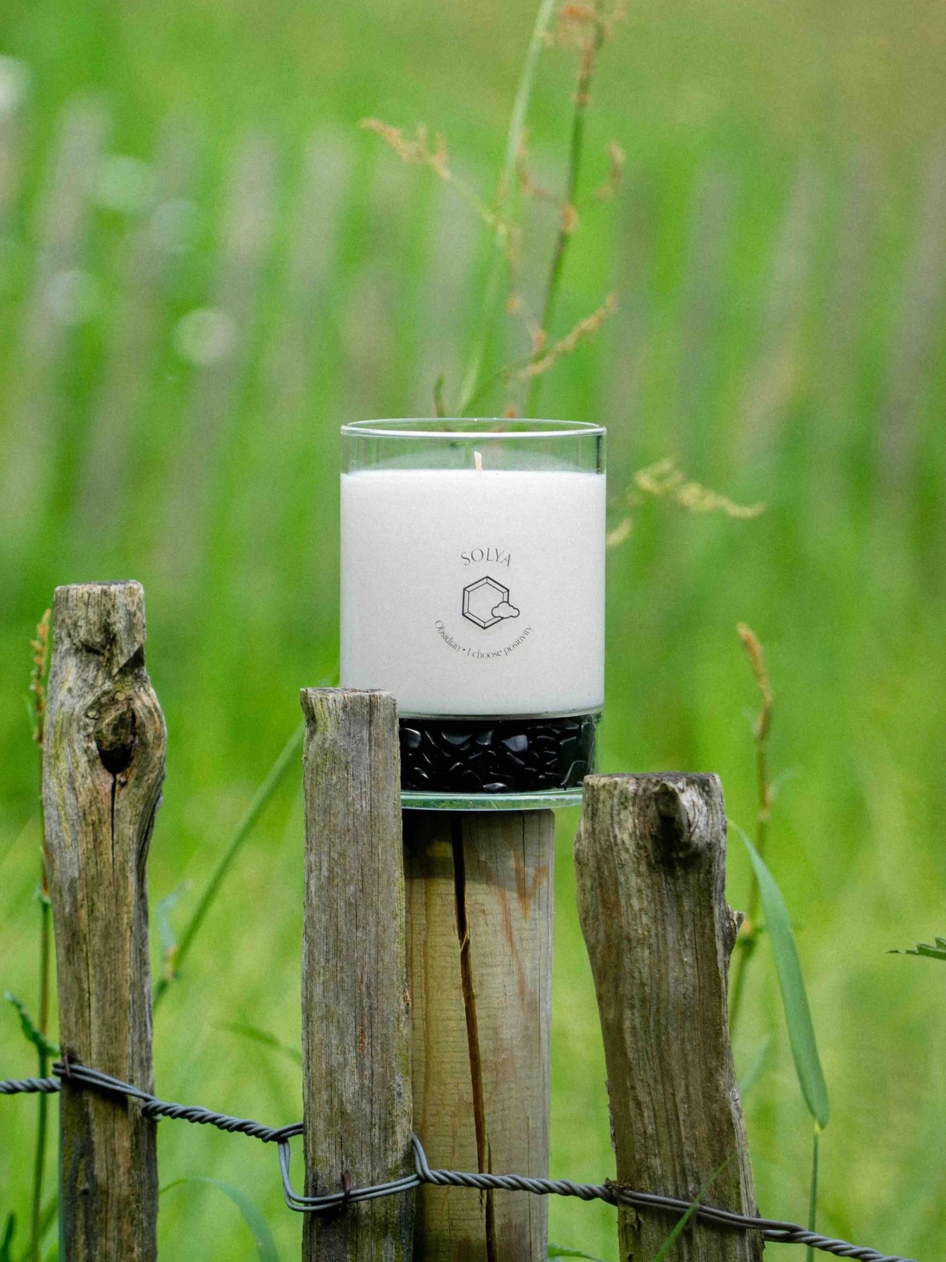Bougie en Obsidienne | Pierre pour voir le positif | SOLYA | Bijoux, Cristaux & Minéraux | Boutique de pierres naturelles & éthiques belge | EShop de lithothérapie