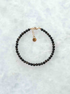 Bracelet en Onyx avec fermoir en plaqué or, bijou d'intention pour supprimer les énergies négatives – SOLYA