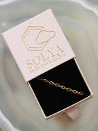 Bracelet à Charms en Gold-filled 14K présenté dans son écrin SOLYA