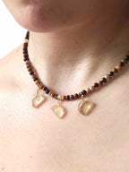 Charm Citrine Citron porté sur un collier SOLYA — bijou personnalisable Gold-filled 14K