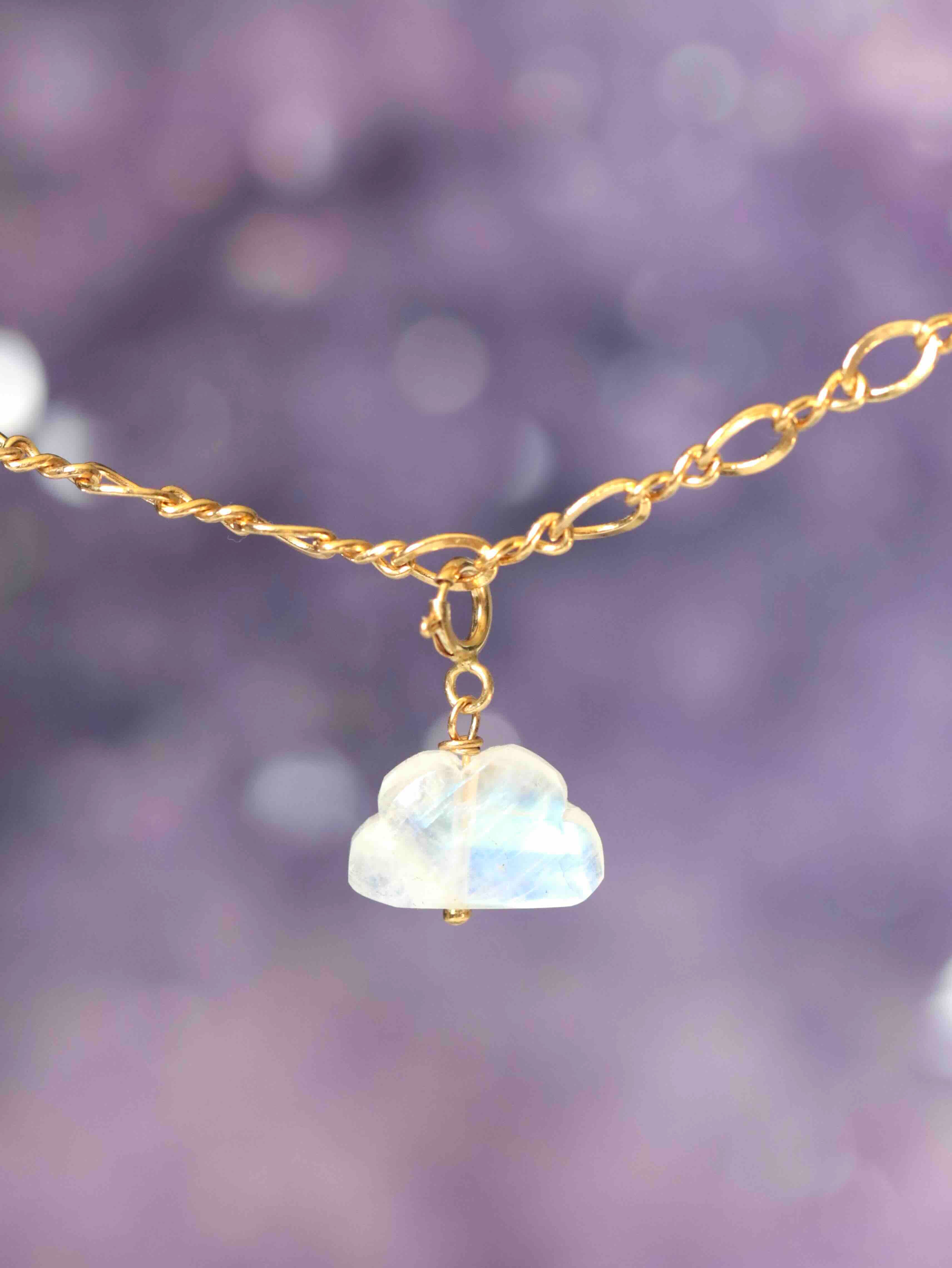 Charm nuage en Pierre de Lune et Gold-filled 14K SOLYA — pierre du féminin sacré et de l'intuition