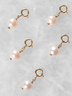 Plusieurs Charms Perle rosée Gold-filled 14K à plat — SOLYA Belgique