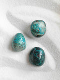 Chrysocolle | Pierre pour favoriser la tranquilité | SOLYA | Boutique belge de pierres, bijoux, cristaux et minéraux | Ethique & Traçable