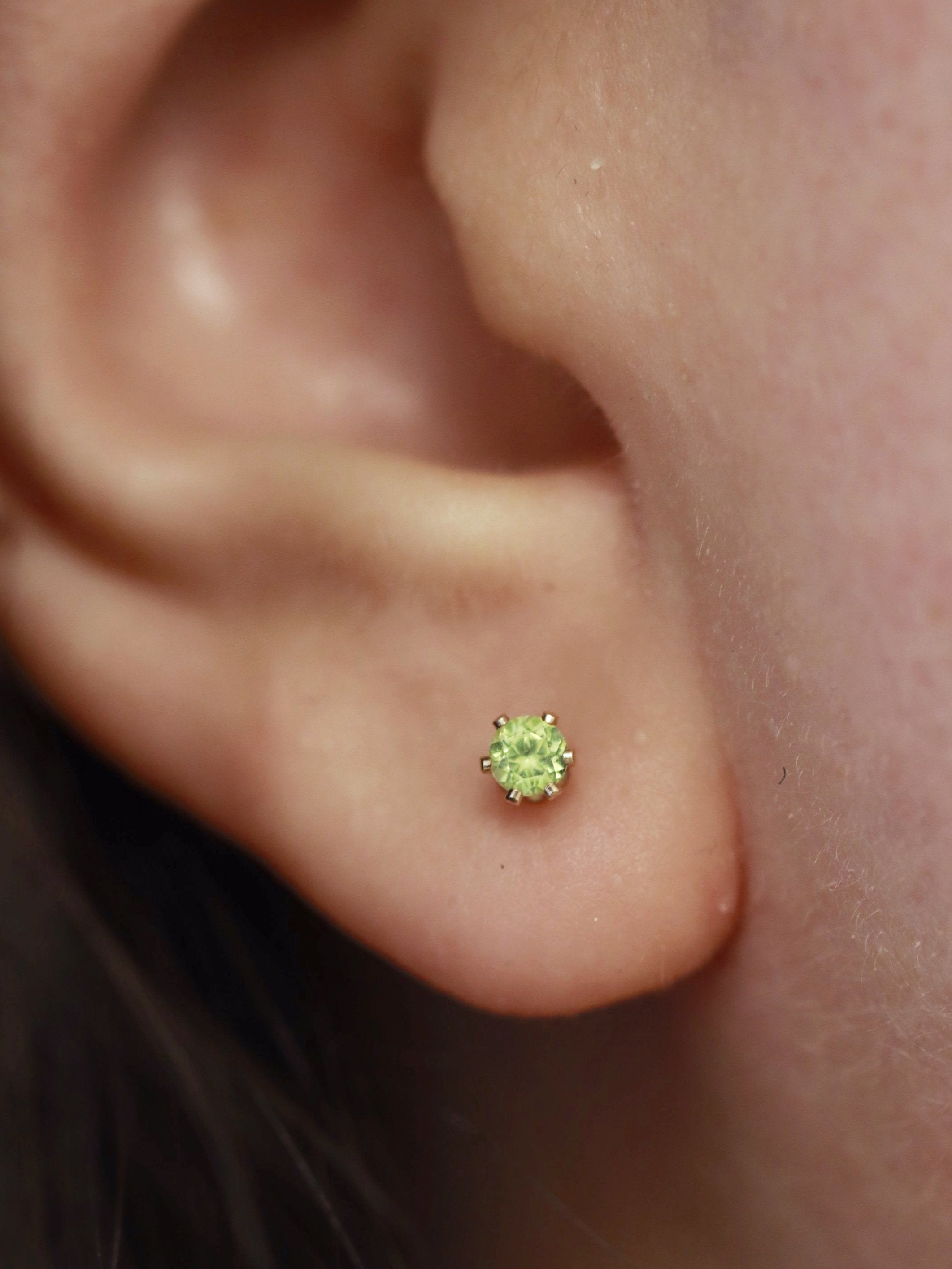 Clou d'oreille en Gold-Filled & Péridot | Réduction du stress