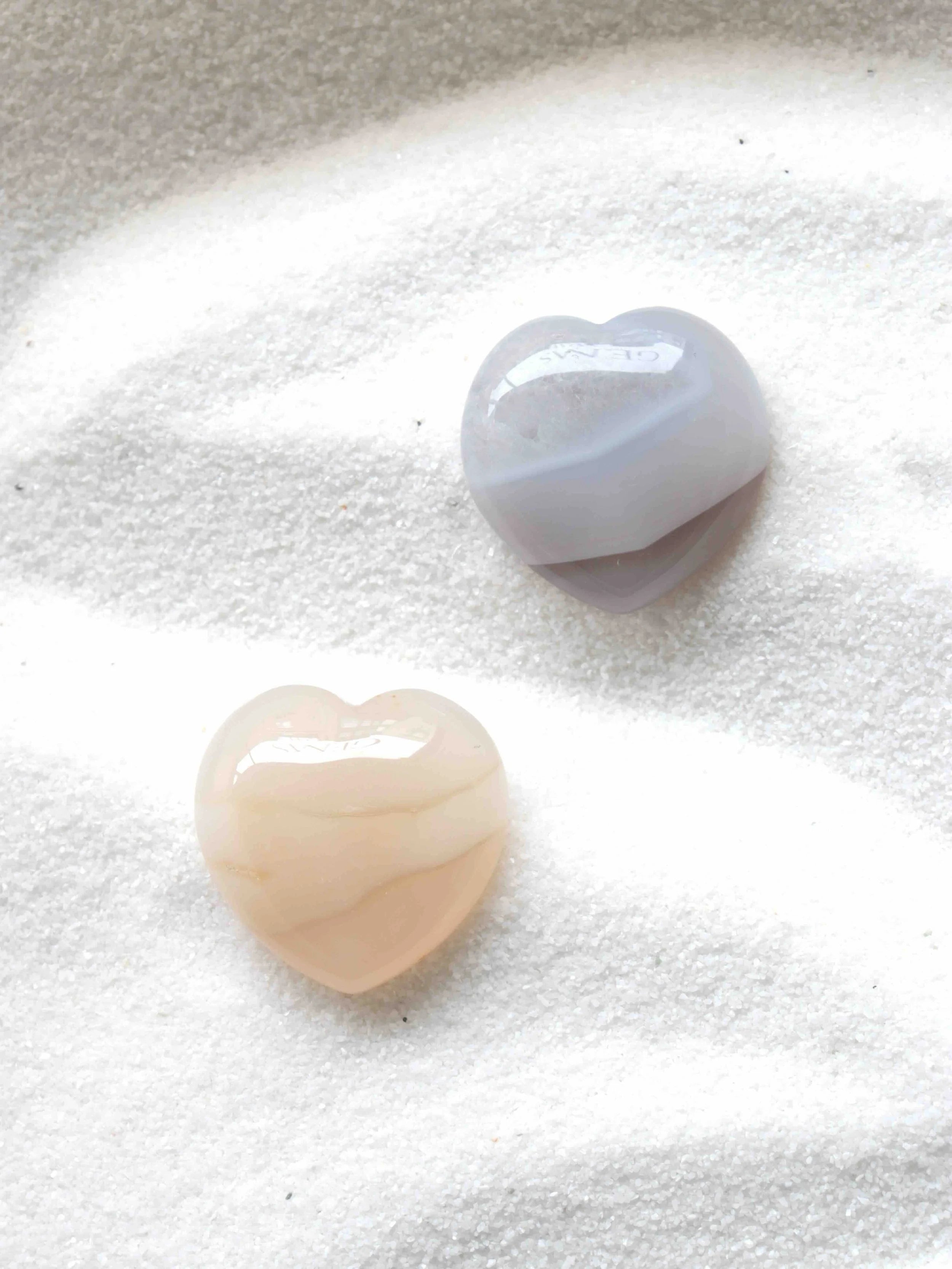 Coeur Agate | Pierre pour le courage & la chance | SOLYA | Bijoux, cristaux & minéraux en Belgique | Eshop de pierres ethiques & naturelles | Sélectionnees par une gemmologue