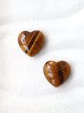 Coeur Oeil-de-Tigre | Worry stone pour laisser briller sa lumiere | SOLYA | Pierres ethiques et naturelles en Belgique | Bijoux, cristaux et mineraux