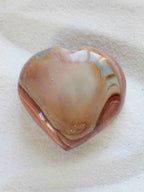 Coeur en Jaspe Polychrome du Brésil - Pierre pour la confiance et la sécurité - SOLYA - Bijoux, Cristaux et mineraux en Belgique - Boutique de pierres naturelles et ethiques