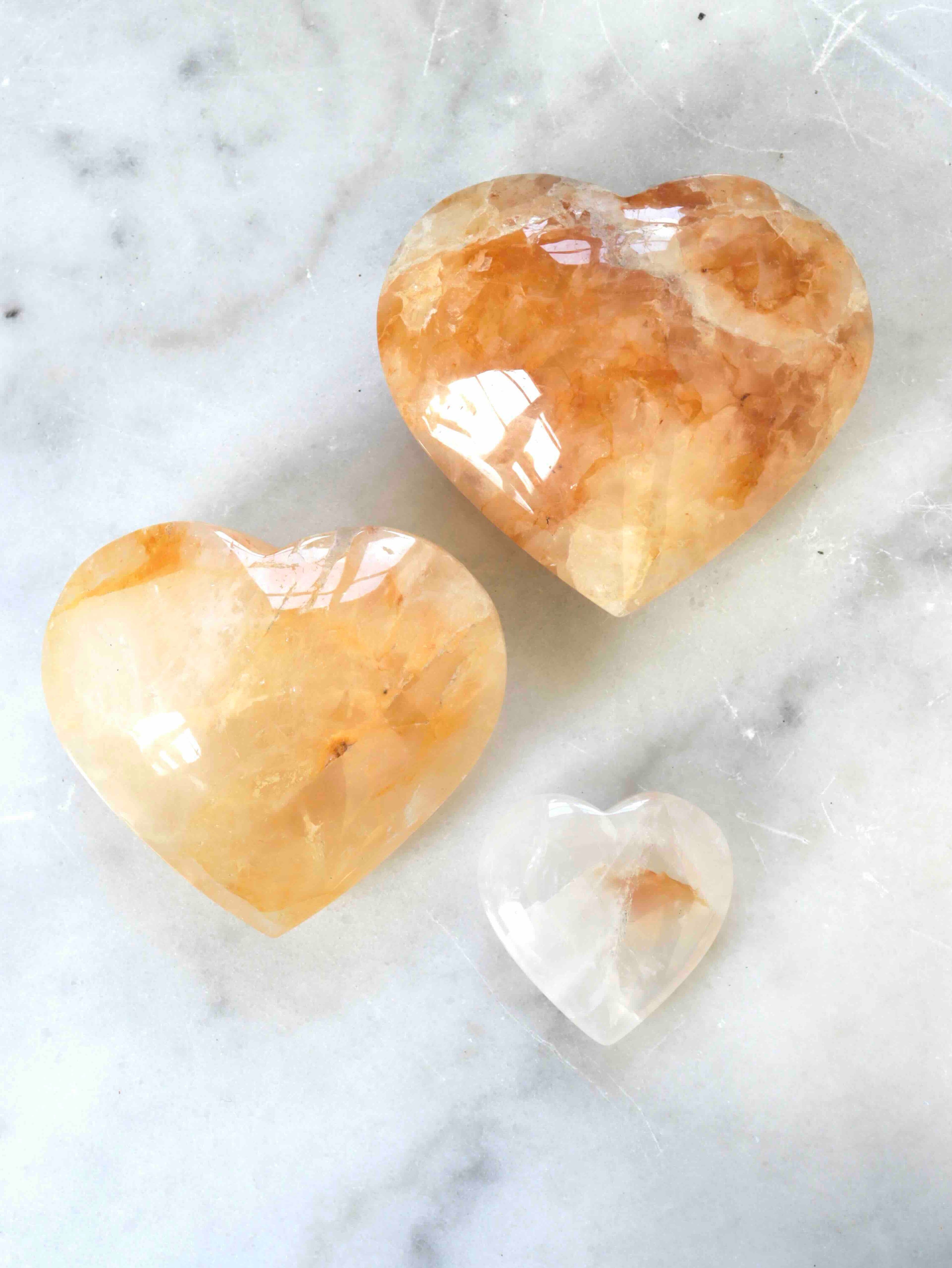 en Quartz doré - Pierre pour l'Ancrage & la lumière - SOLYA - Bijoux, Cristaux et mineraux en Belgique - Boutique de pierres naturelles et ethiques