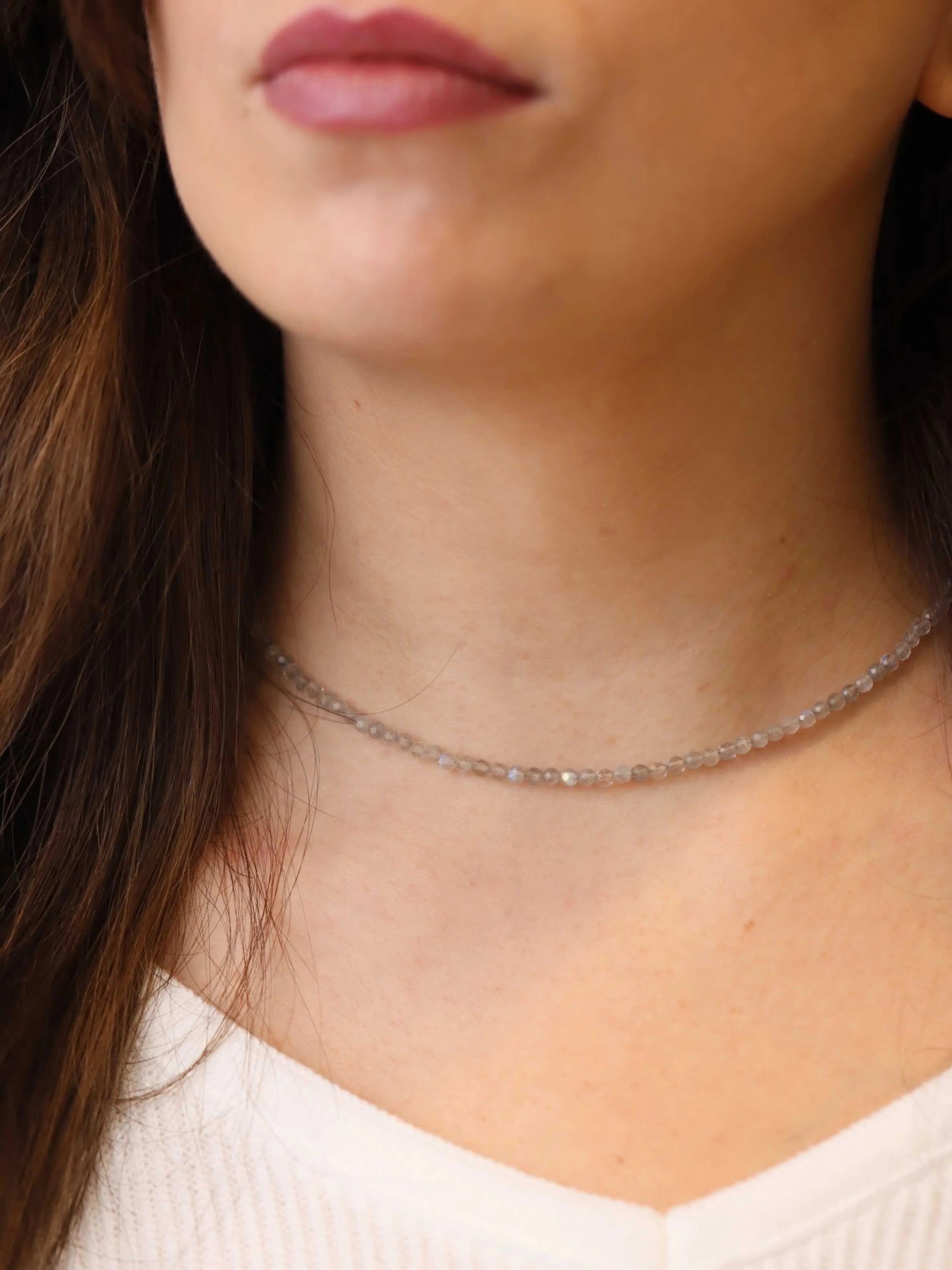 Collier Labradorite | Pierre pour se sentir protege | SOLYA | Pierres ethiques et naturelles en Belgique | Bijoux, cristaux et mineraux 