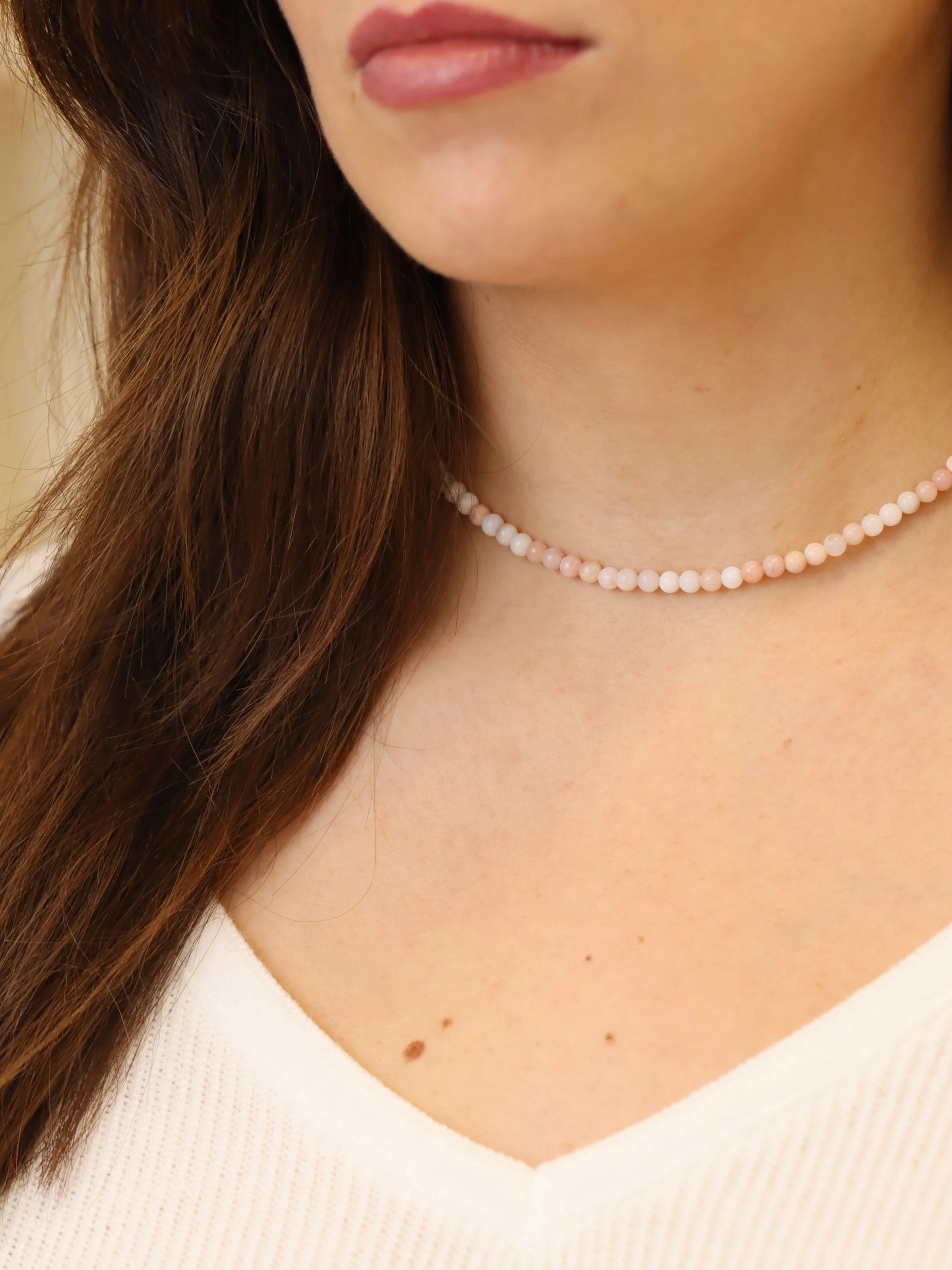 Collier Opale rose | Pierre pour fluidifier les émotions - SOLYA - Eshop de lithothérapie en Belgique - Magasin de bijoux, cristaux & minéraux - Pierres éthiques & naturelles