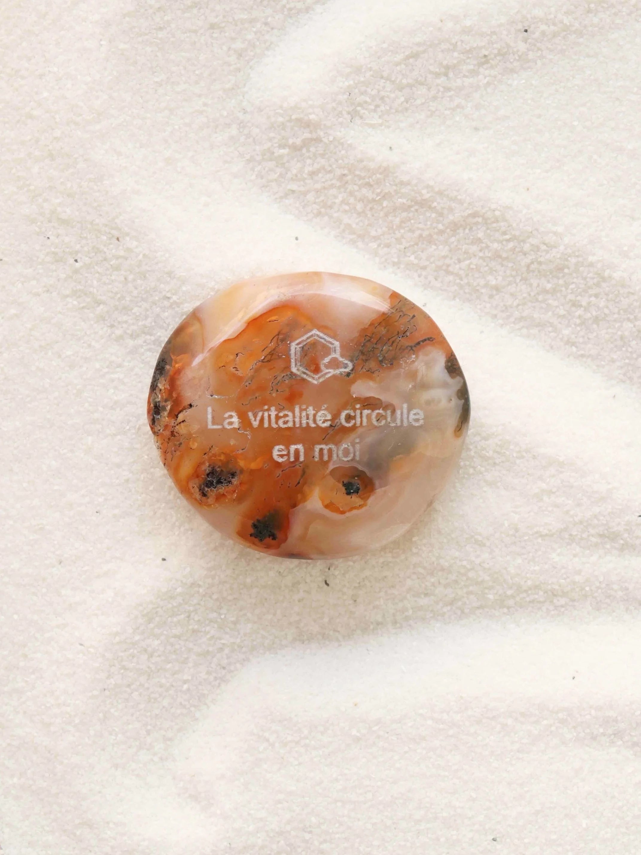 Cornaline gravee | Pierre pour la vitalite | SOLYA | Boutique de pierres naturelles et éthiques en Belgique | Bijoux, Cristaux et Mineraux