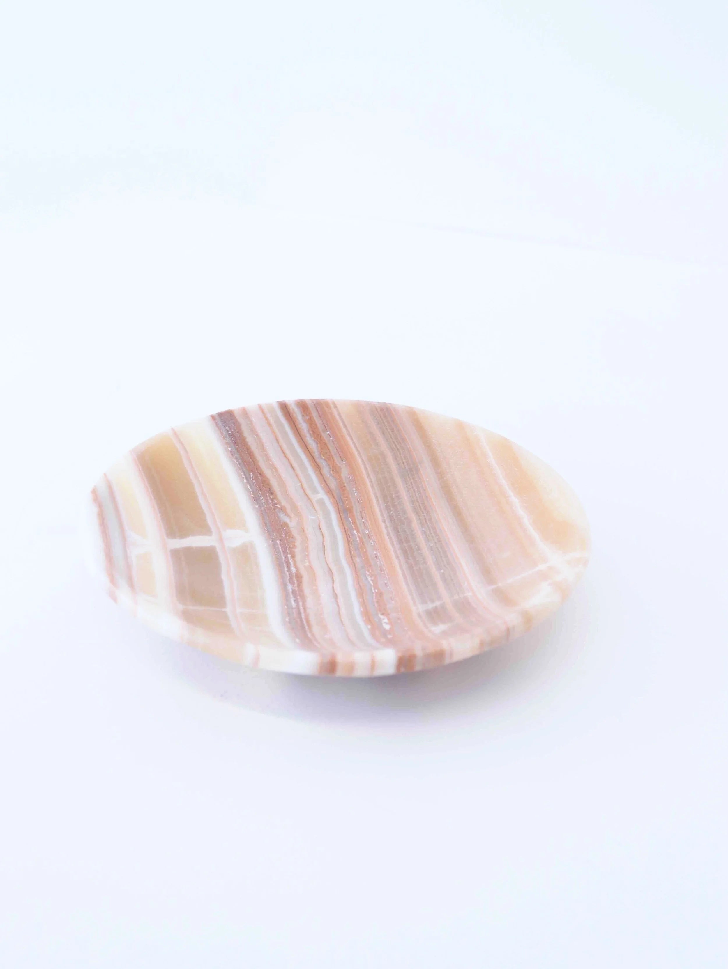 Coupelle en Aragonite | Pierre pour la paix intérieure & la stabilité | SOLYA | Boutique belge de pierres, bijoux, cristaux et minéraux | Ethique & Traçable