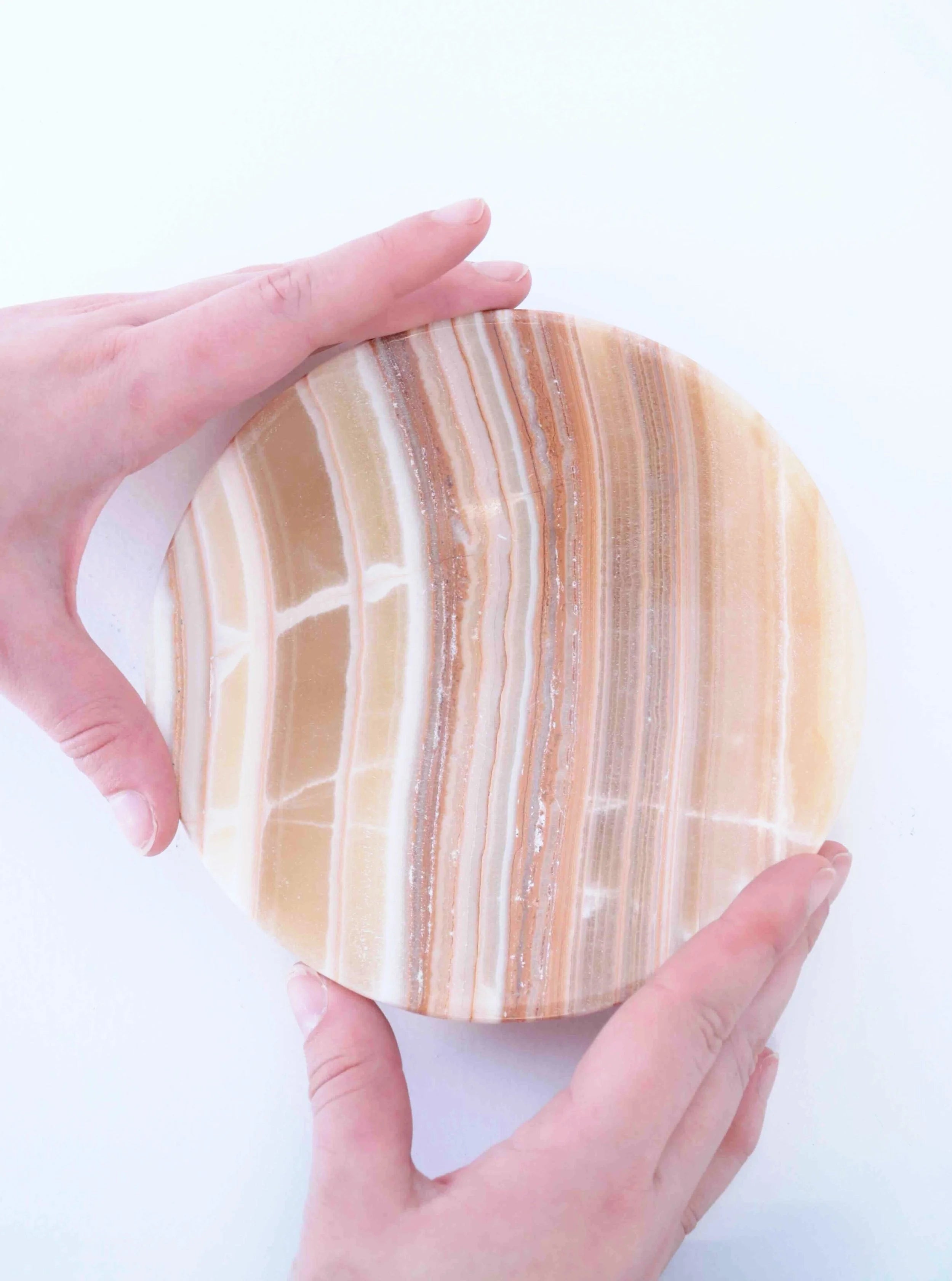 Coupelle en Aragonite | Pierre pour la paix intérieure & la stabilité | SOLYA | Boutique belge de pierres, bijoux, cristaux et minéraux | Ethique & Traçable