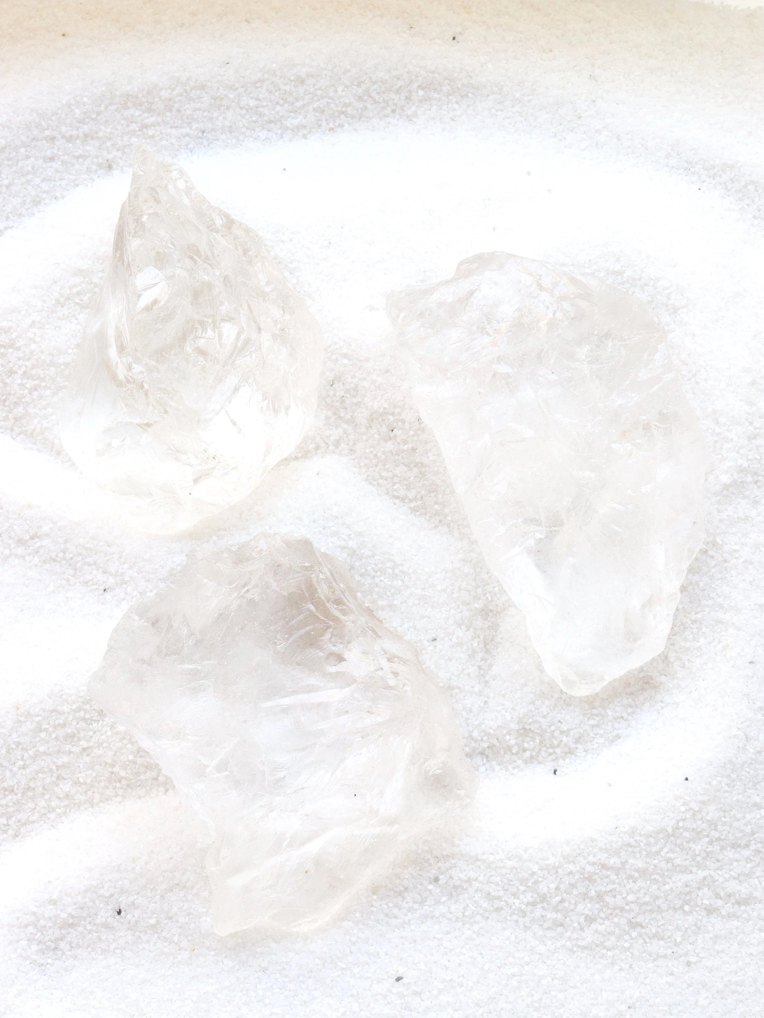 Cristal de Roche brute | Pierre pour se recentrer sur son intention | SOLYA | Bijoux, Cristaux & Minéraux | Boutique de pierres naturelles & éthiques belge | EShop de lithothérapie