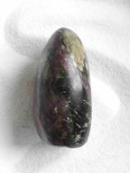 Dôme en Tourmaline rose | Pierre pour guérir & pardonner | Magasin de pierres éthiques & naturelles en Belgique