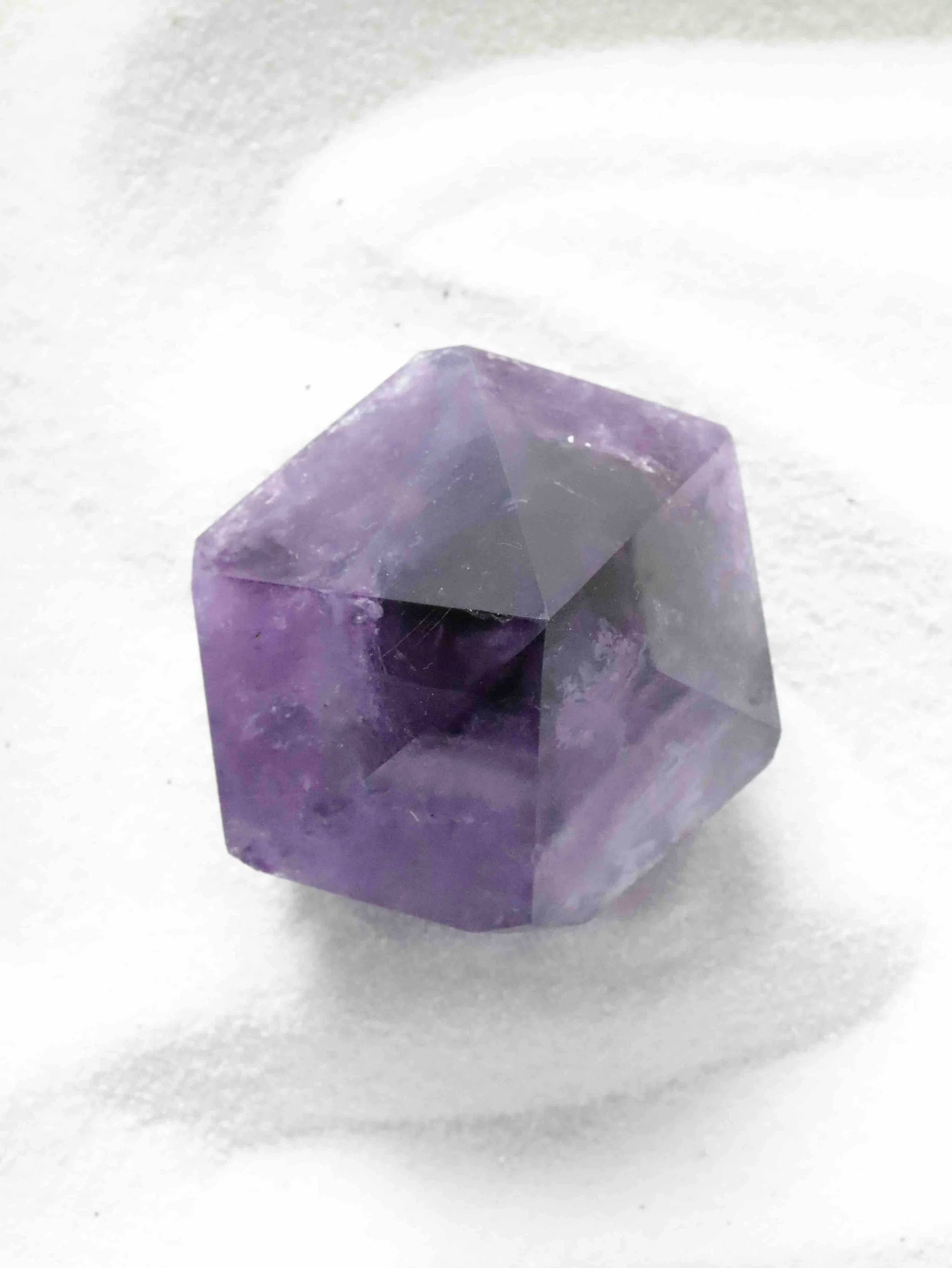 Diamant d'Amethyste du Bresil | Pierre pour se detendre et se reconnecter | SOLYA | Bijoux, pierres, cristaux & minéraux en Belgique | Ethique et naturel