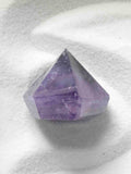 Diamant en Amethyste | Pierre pour se detendre et se reconnecter | SOLYA | Bijoux, pierres, cristaux & minéraux en Belgique | Ethique et naturel