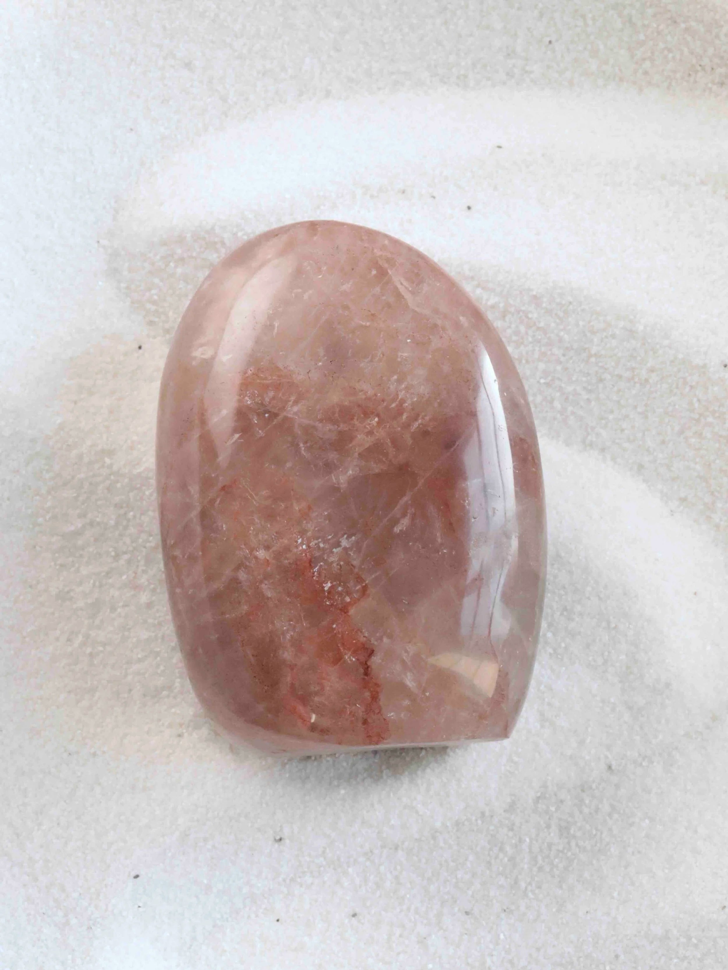 Dôme Quartz a Hematite | Pierre pour raviver sa flamme | SOLYA | Bijoux, cristaux & minéraux en Belgique | Eshop de pierres ethiques & naturelles | Sélectionnees par une gemmologue