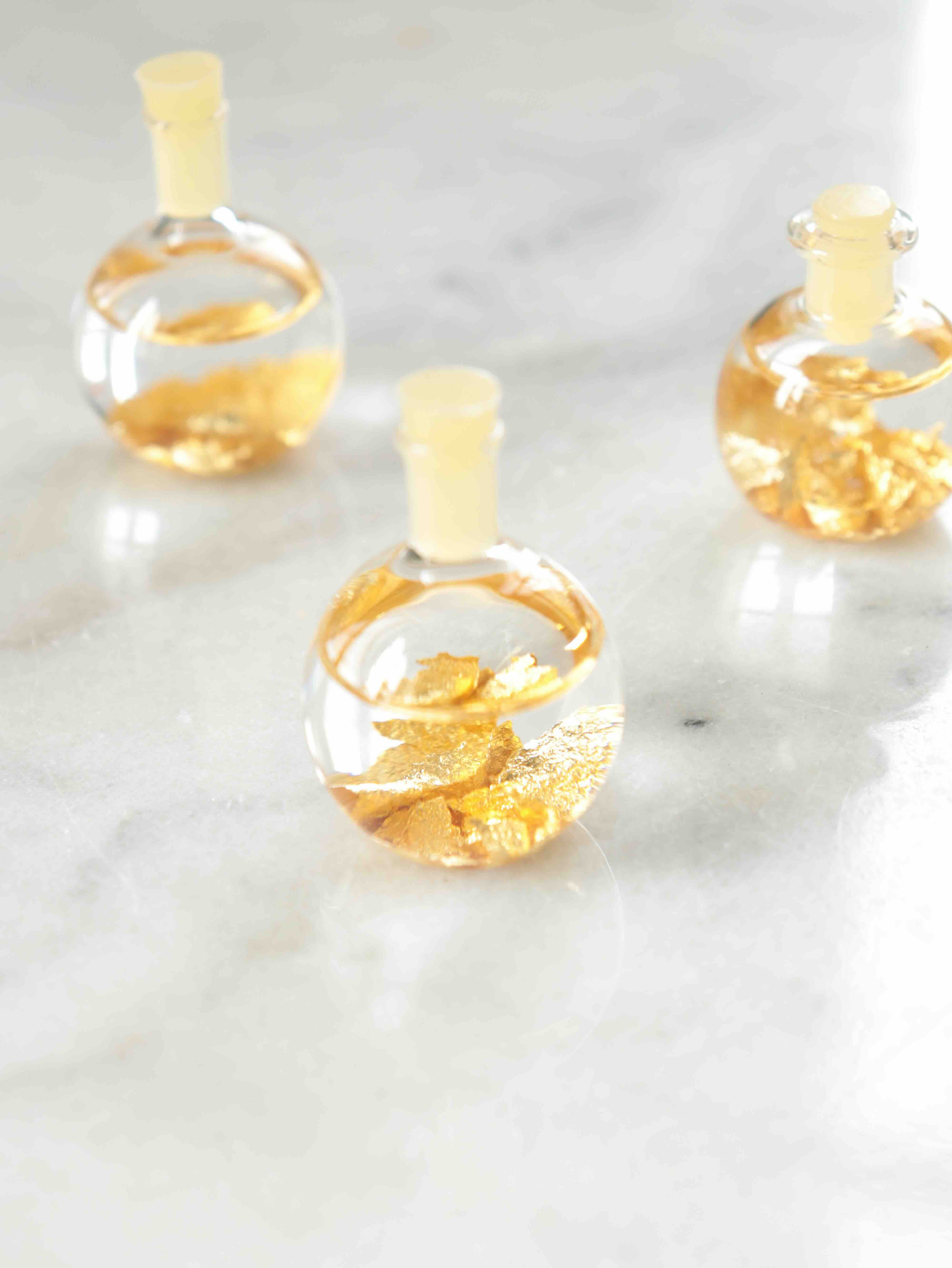 Fiole avec Or 24ct- Pierre pour l'abondance - Boutique de bijoux, cristaux et mineraux en Belgique