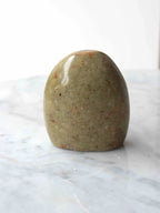 Forme libre Opale verte | Pierre pour revigorer son cœur | SOLYA | Eshop de bijoux, cristaux & minéraux | Magasin de pierres éthiques & naturelles en Belgique