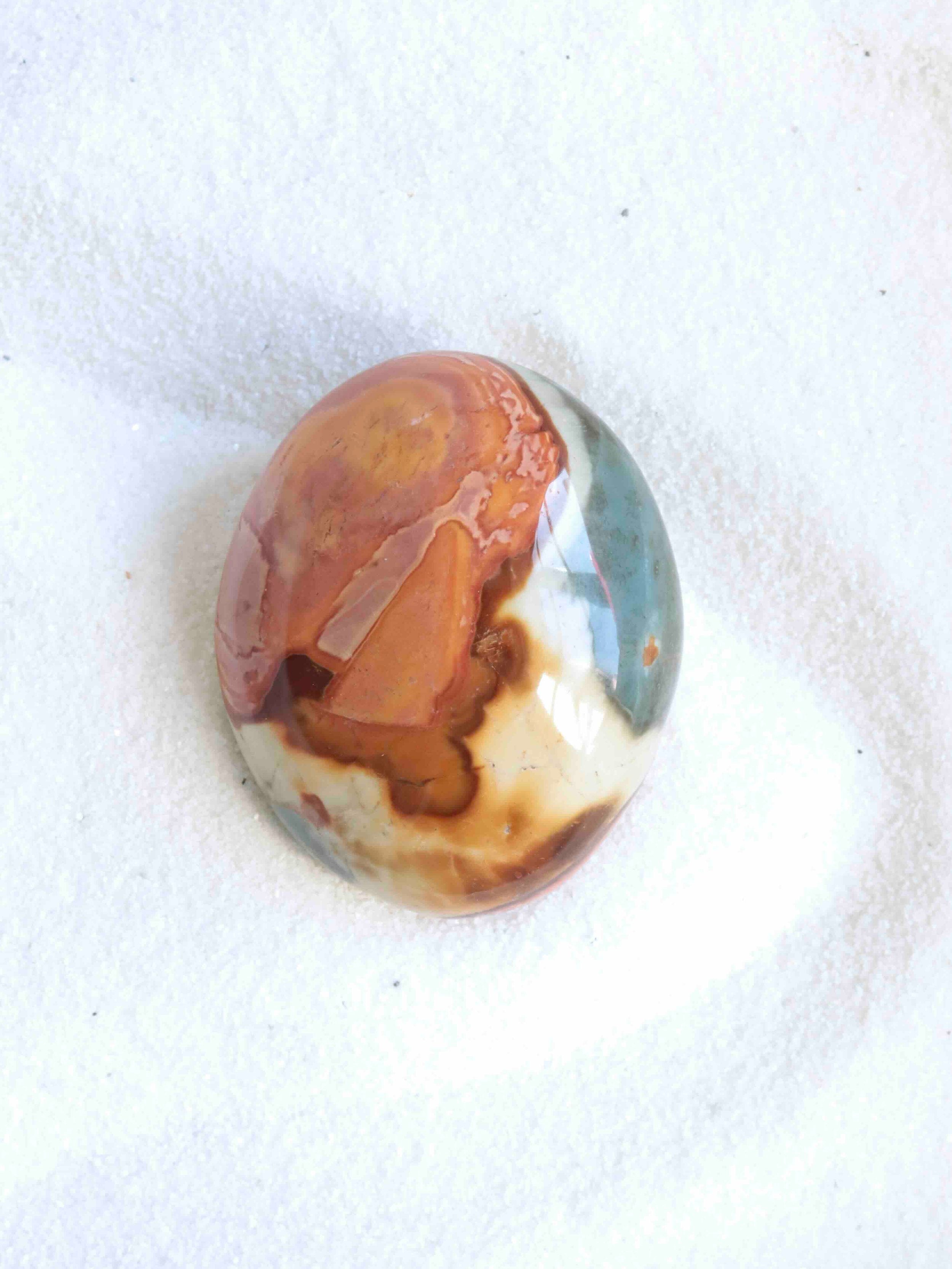 Galet Jaspe polychrome | Pierre pour la confiance & la securite | SOLYA | Pierres ethiques et naturelles en Belgique | Bijoux, cristaux et mineraux 