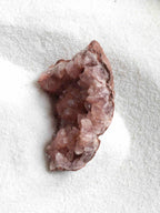 Geode d'Amethyste rose| Pierre pour l'intuition, le pouvoir & l'apaisement | Magasin de pierres ethiques & naturelles en Belgique