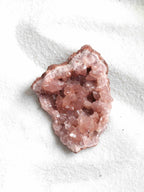 Geode d'Amethyste rose| Pierre pour l'intuition, le pouvoir & l'apaisement | Magasin de pierres ethiques & naturelles en Belgique