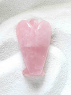 Grand ange en Quartz rose - Pierre pour l'Amour & la Douceur - SOLYA - Bijoux, Cristaux et mineraux en Belgique - Boutique de pierres naturelles et ethiques