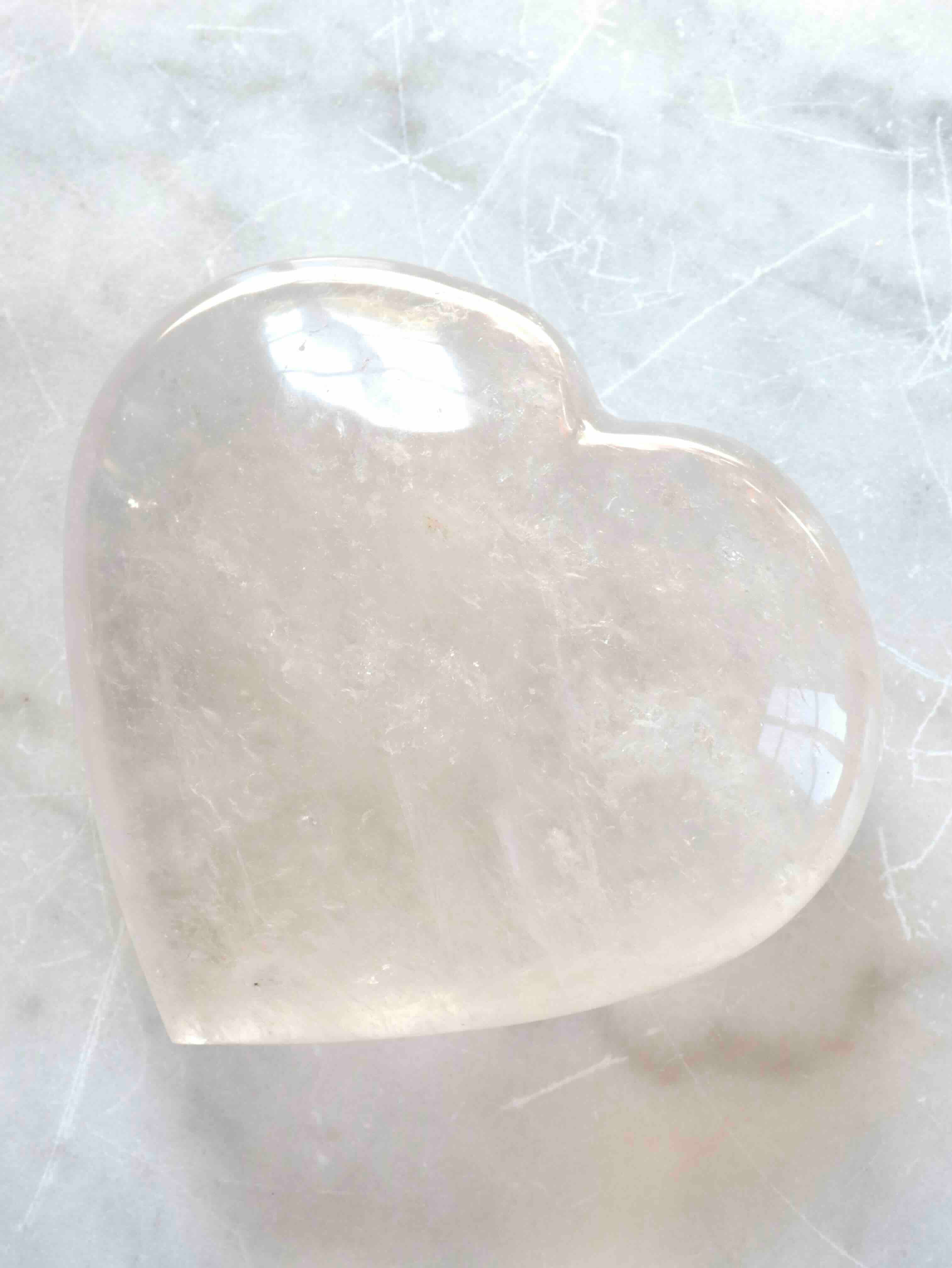 Grand cœur en Cristal de Roche – Pierre pour se recentrer – SOLYA Belgique