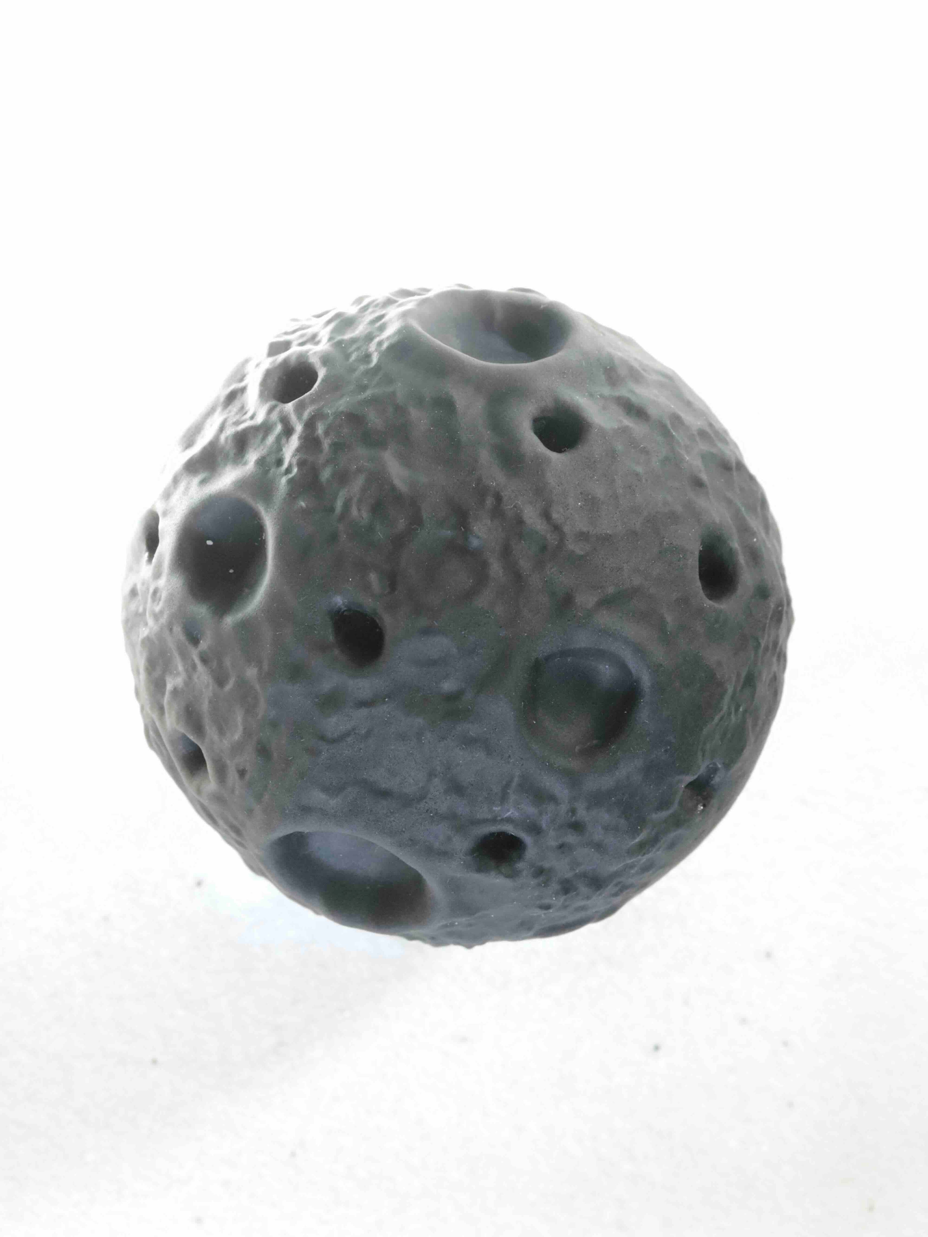 Lune Obsidienne argentée - Pierre pour défaire les blocages & être maître de son destin - SOLYA - Bijoux, Cristaux et mineraux en Belgique - Boutique de pierres naturelles et ethiques