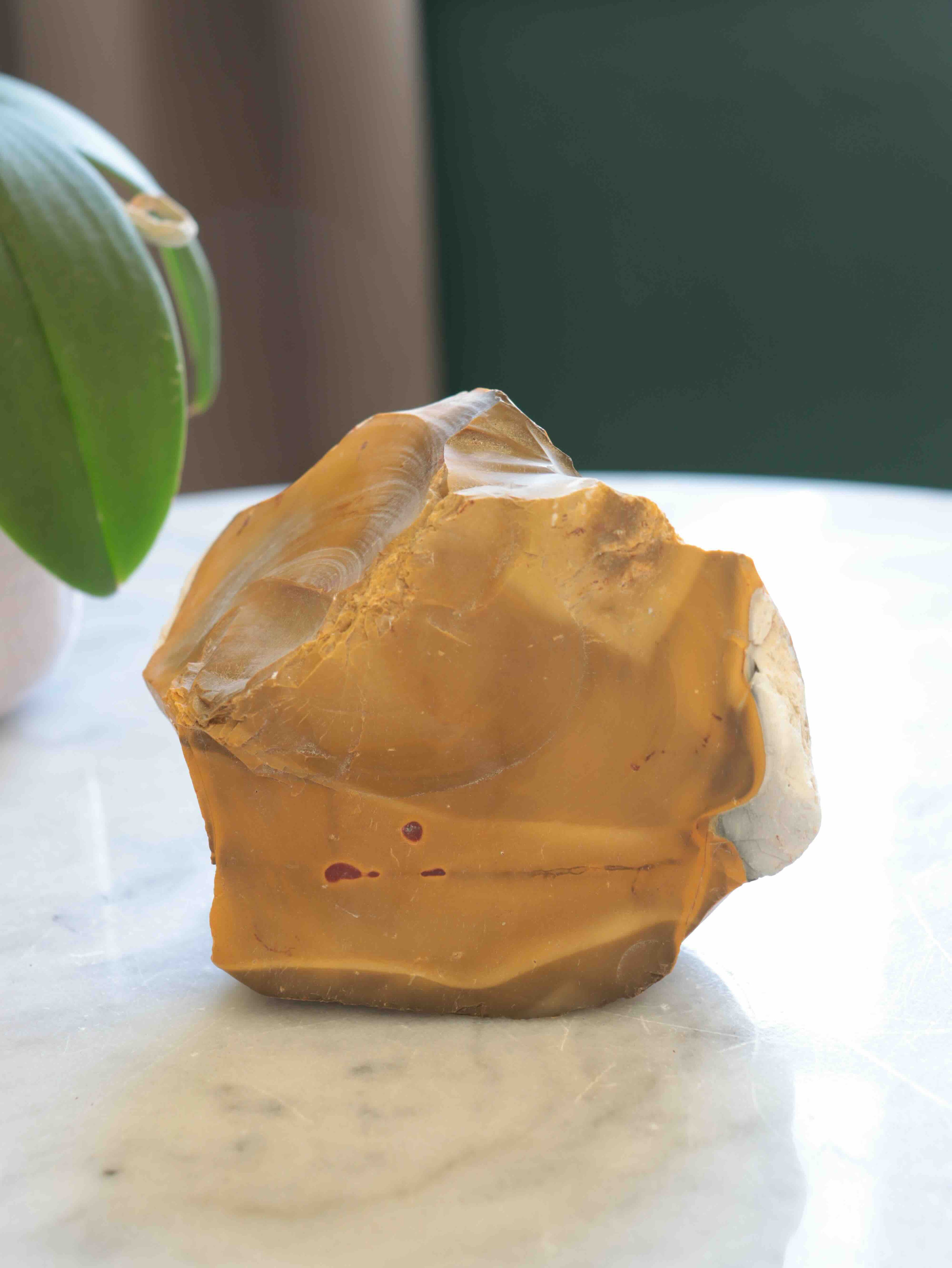 Jaspe_mookaite_Pierre_pour_la_connaissance_l_acceptation_de_soi_Magasin_de_pierres_thiques_naturelles_en_Belgique