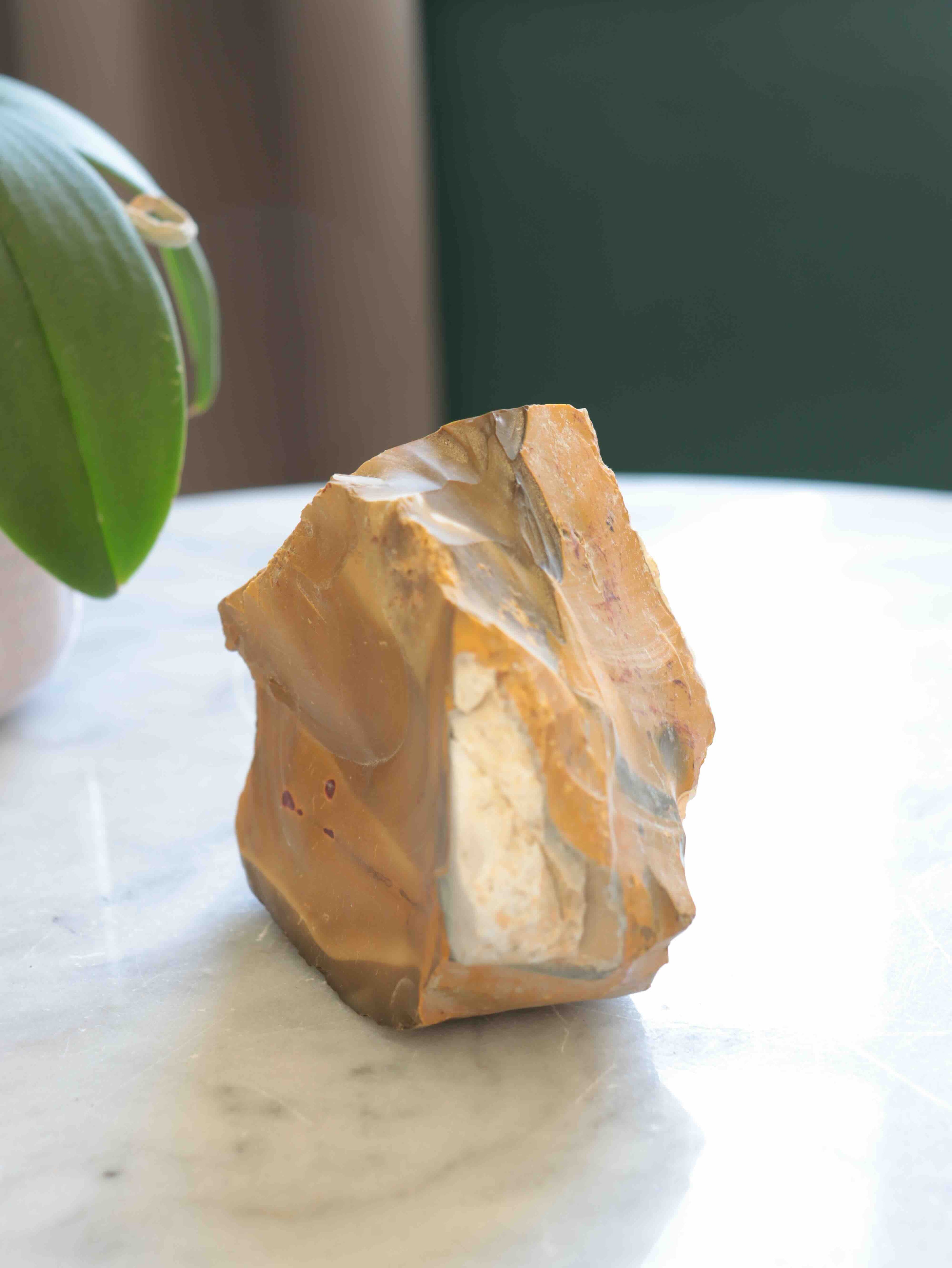 Jaspe_mookaite_Pierre_pour_la_connaissance_l_acceptation_de_soi_Magasin_de_pierres_thiques_naturelles_en_Belgique